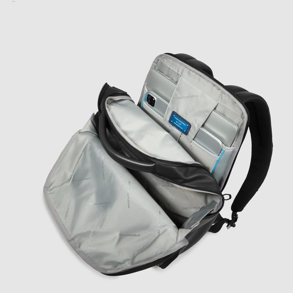 15.6" Laptop Backpack PIQUADRO Black