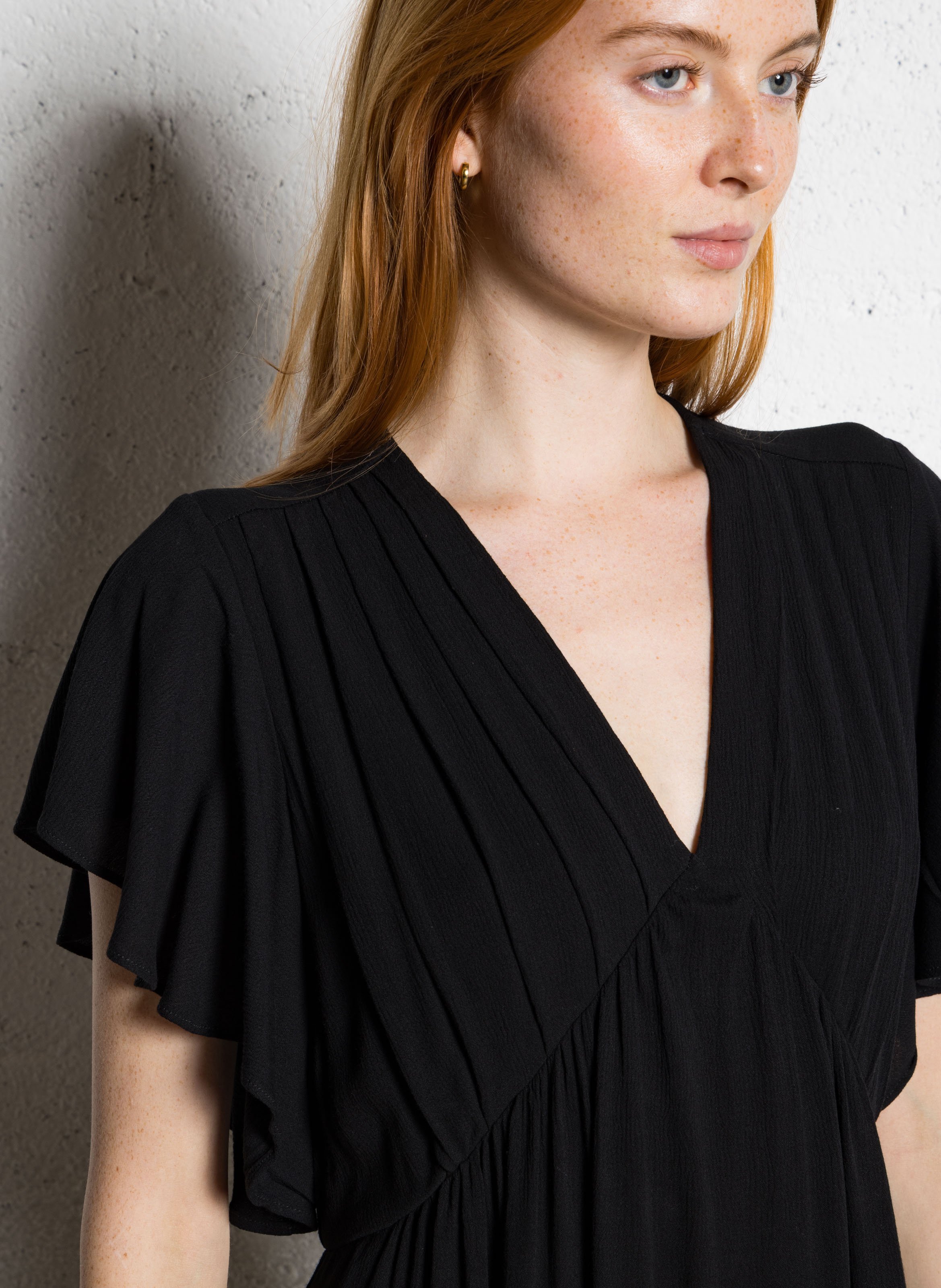 Langes Kleid mit V-Ausschnitt THE KORNER Schwarz