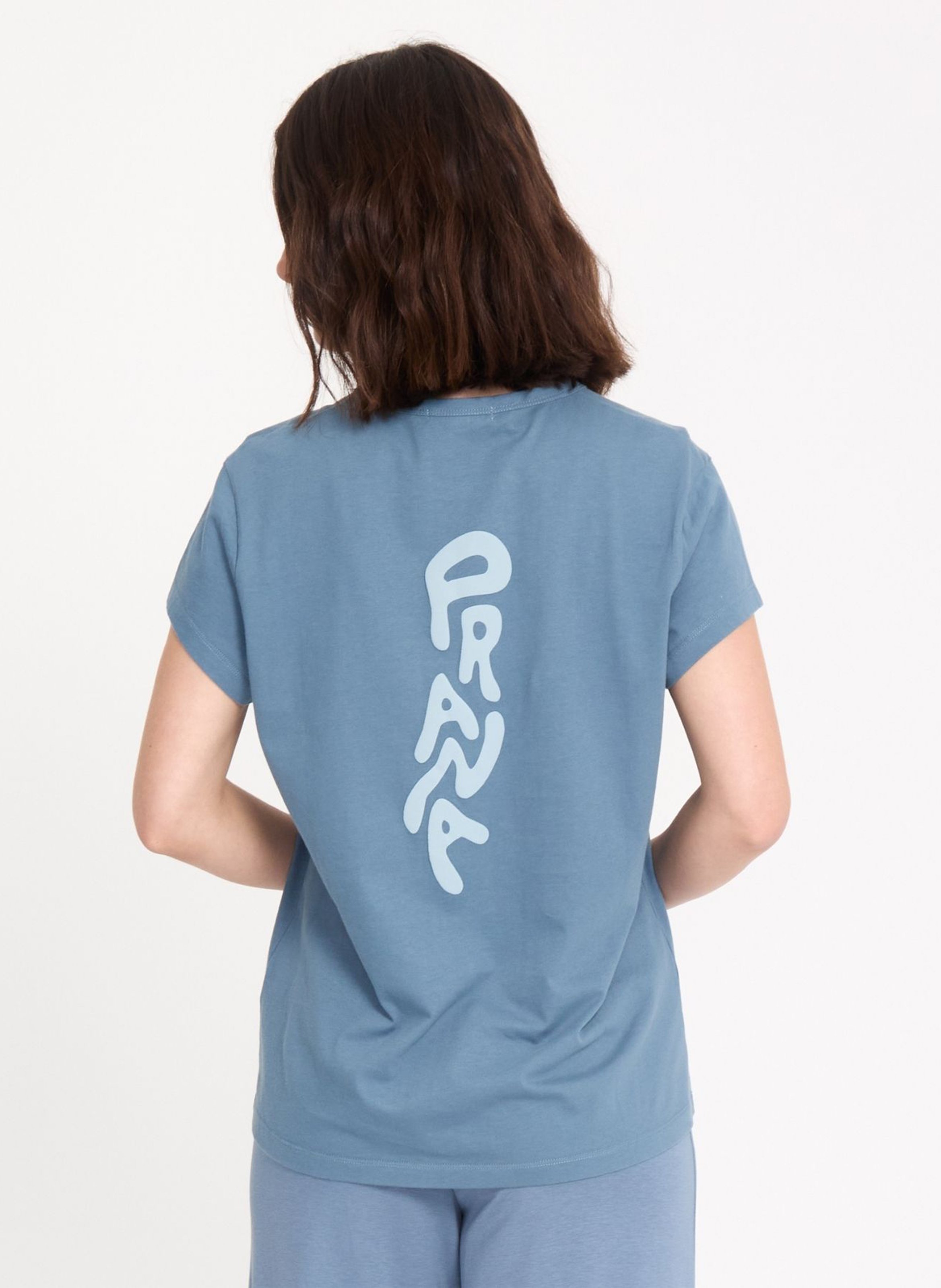 Gerader T-Shirt mit Siebdruck auf der Rückseite. YOGA SEARCHER Blau