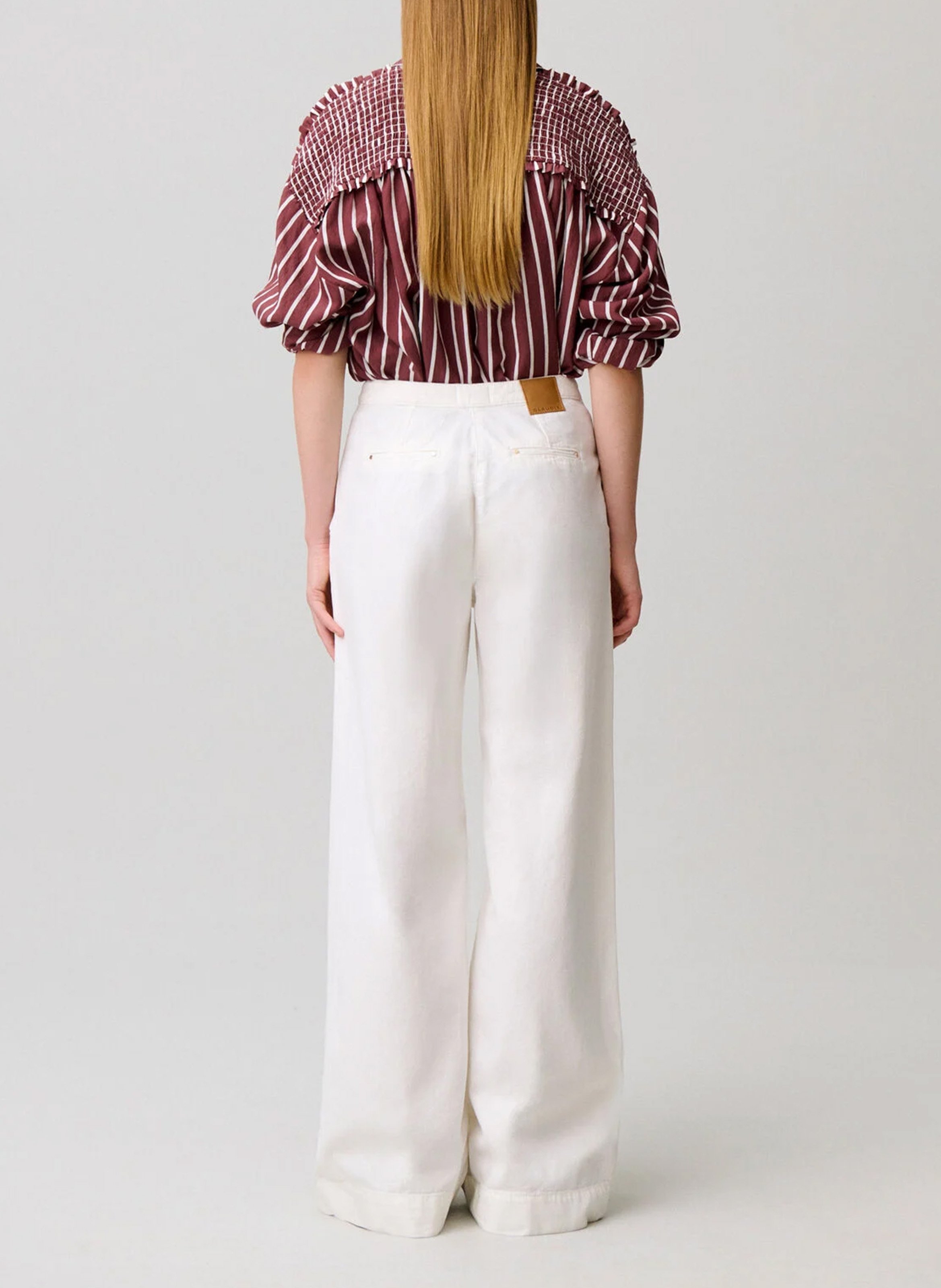 Wijde broek met denim overgooier. CLAUDIE PIERLOT Beige