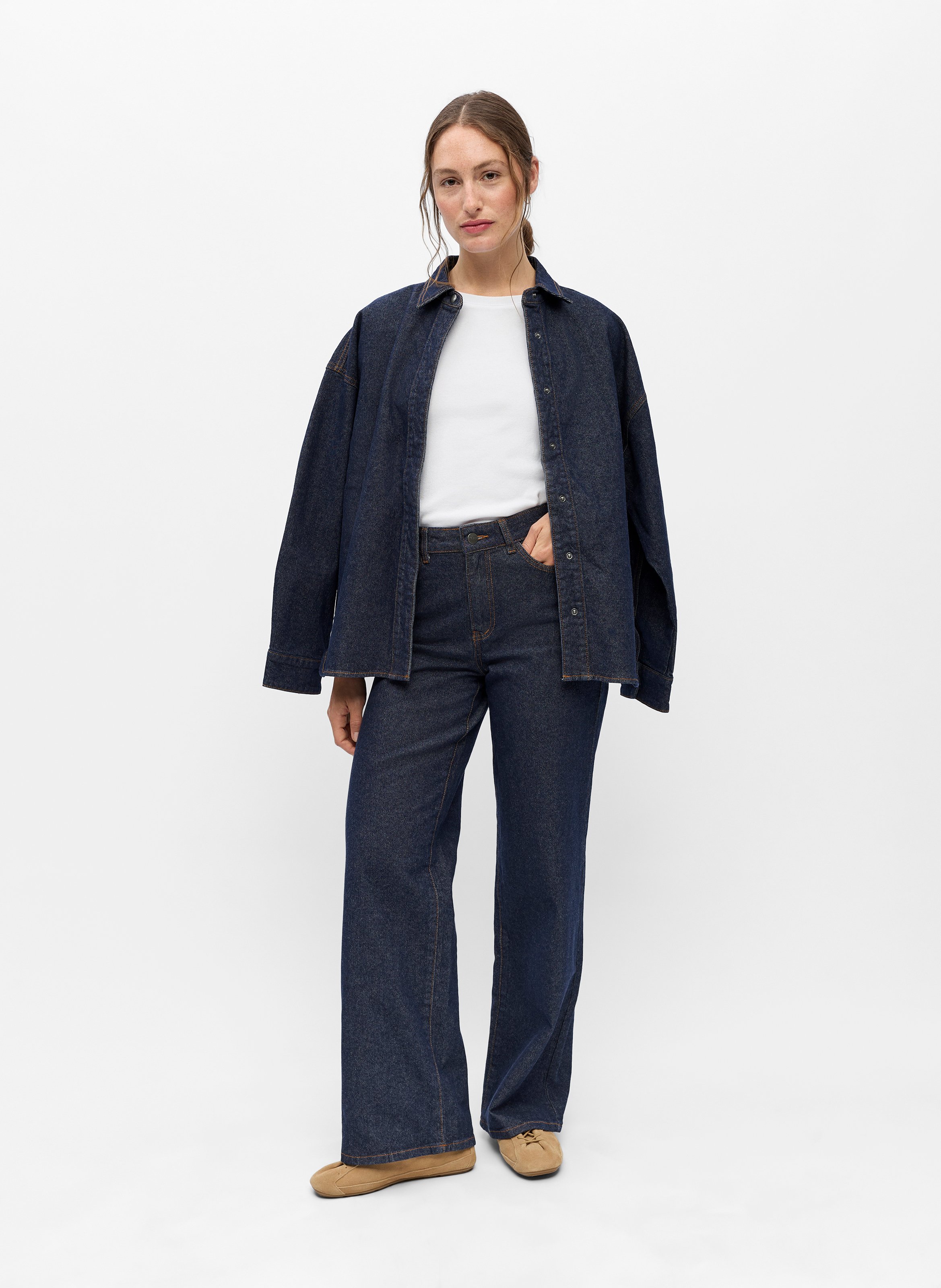Hoch taillierte Raw Denim Schlaghose. OBJECT Blau