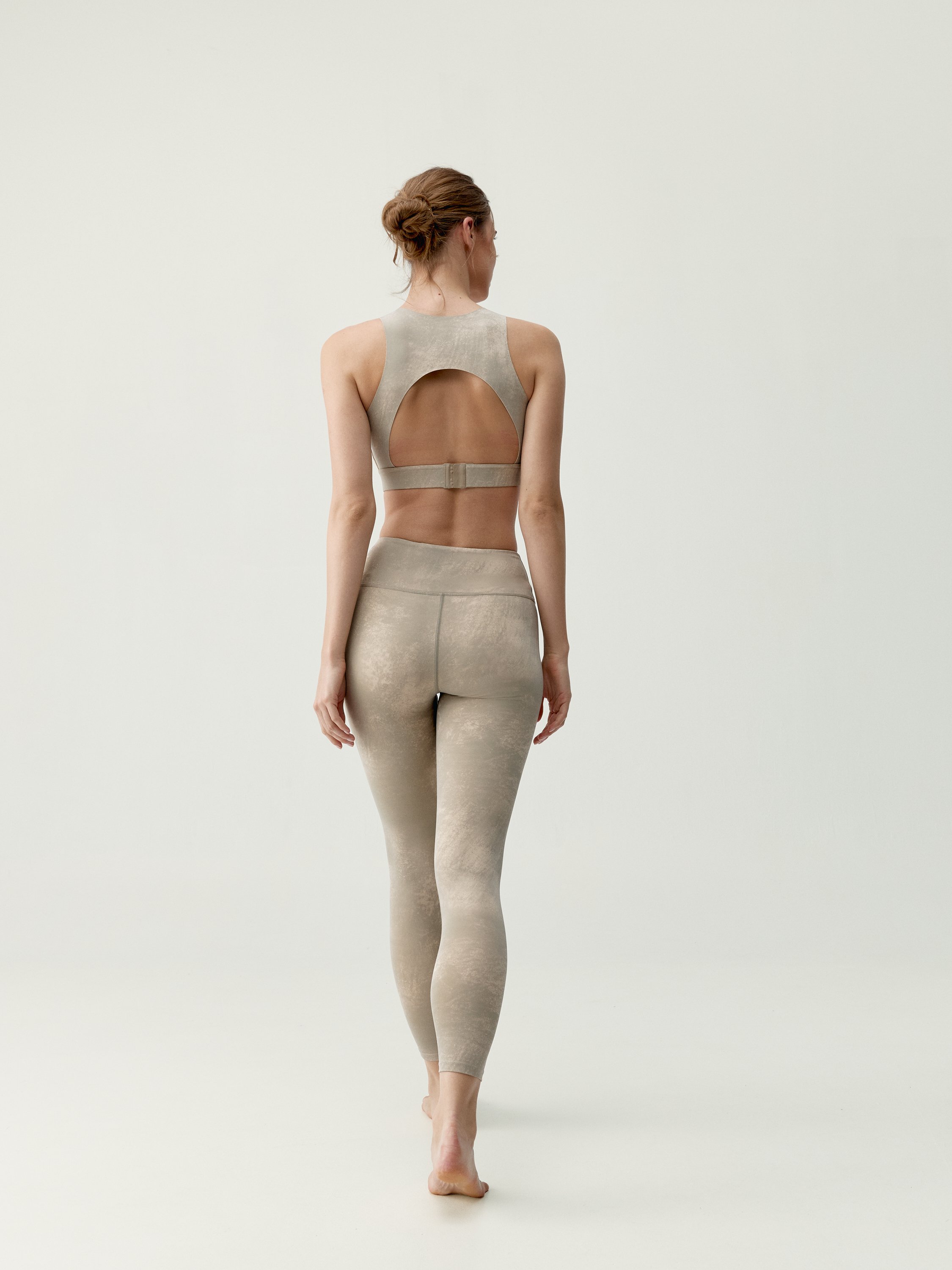 Women's high-waisted sculpting effect sports leggings BORN Beige