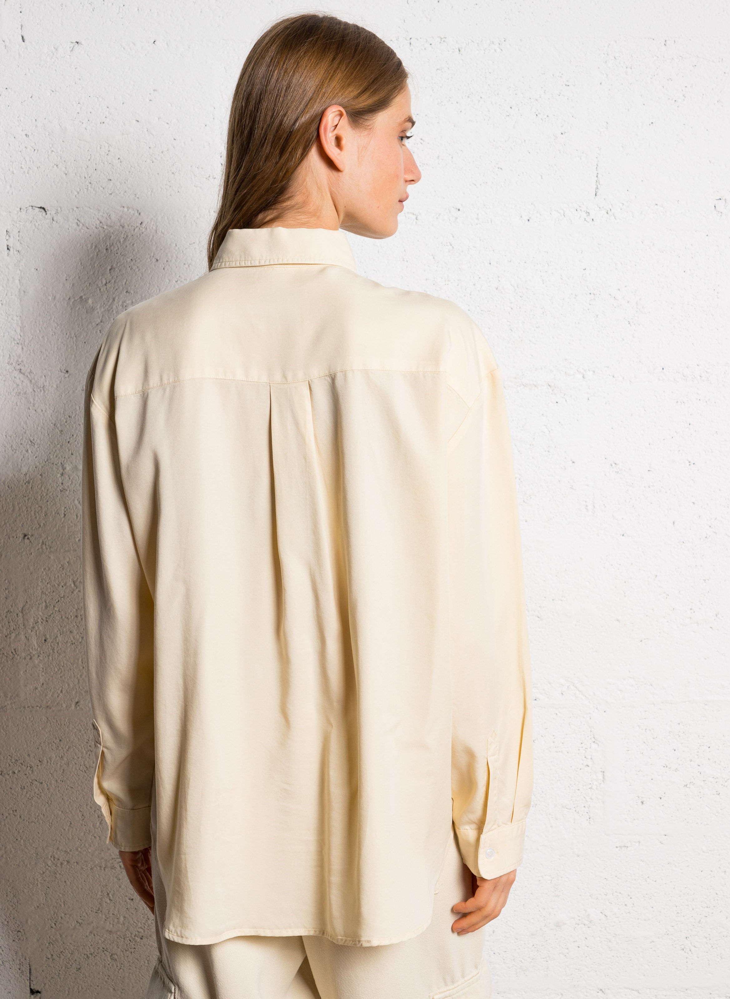 Ruimvallende blouse met klassieke kraag THE NEW SOCIETY Beige