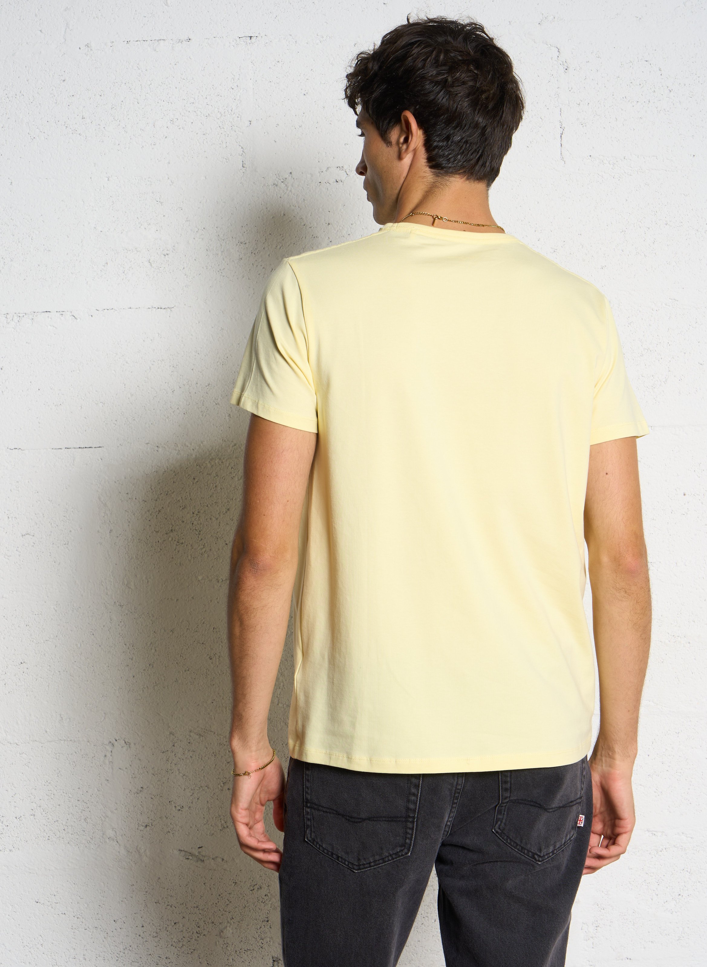 Solid straight t-shirt with chest logo. PEPE JEANS Yellow