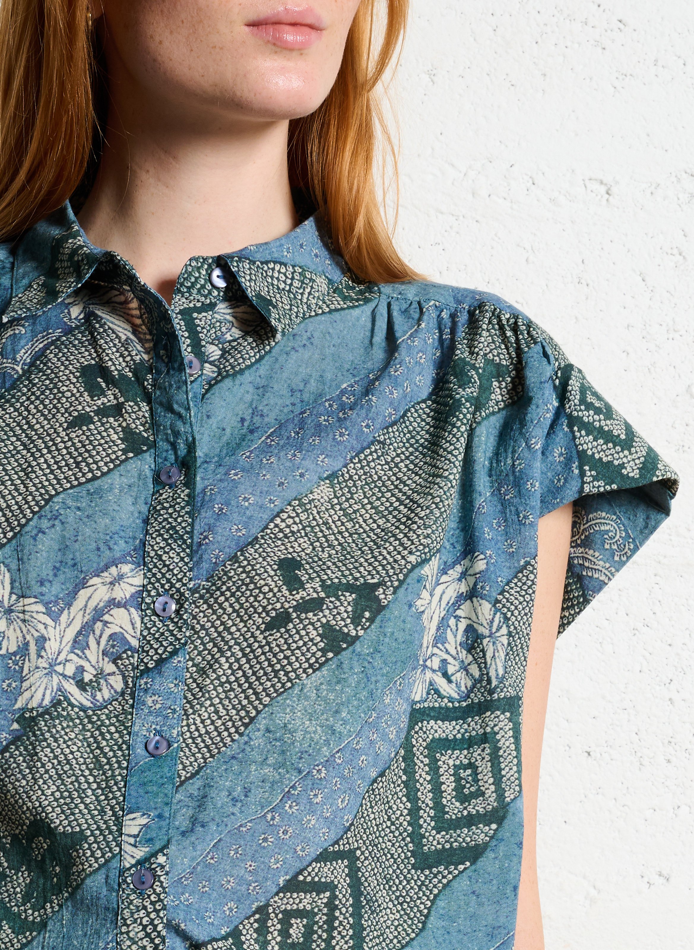 Ärmelloses bedrucktes Oversize-Hemd MAISON HOTEL Blau