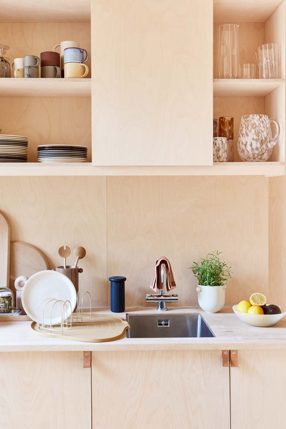 Plastic tray OYOY LIVING DESIGN Brown