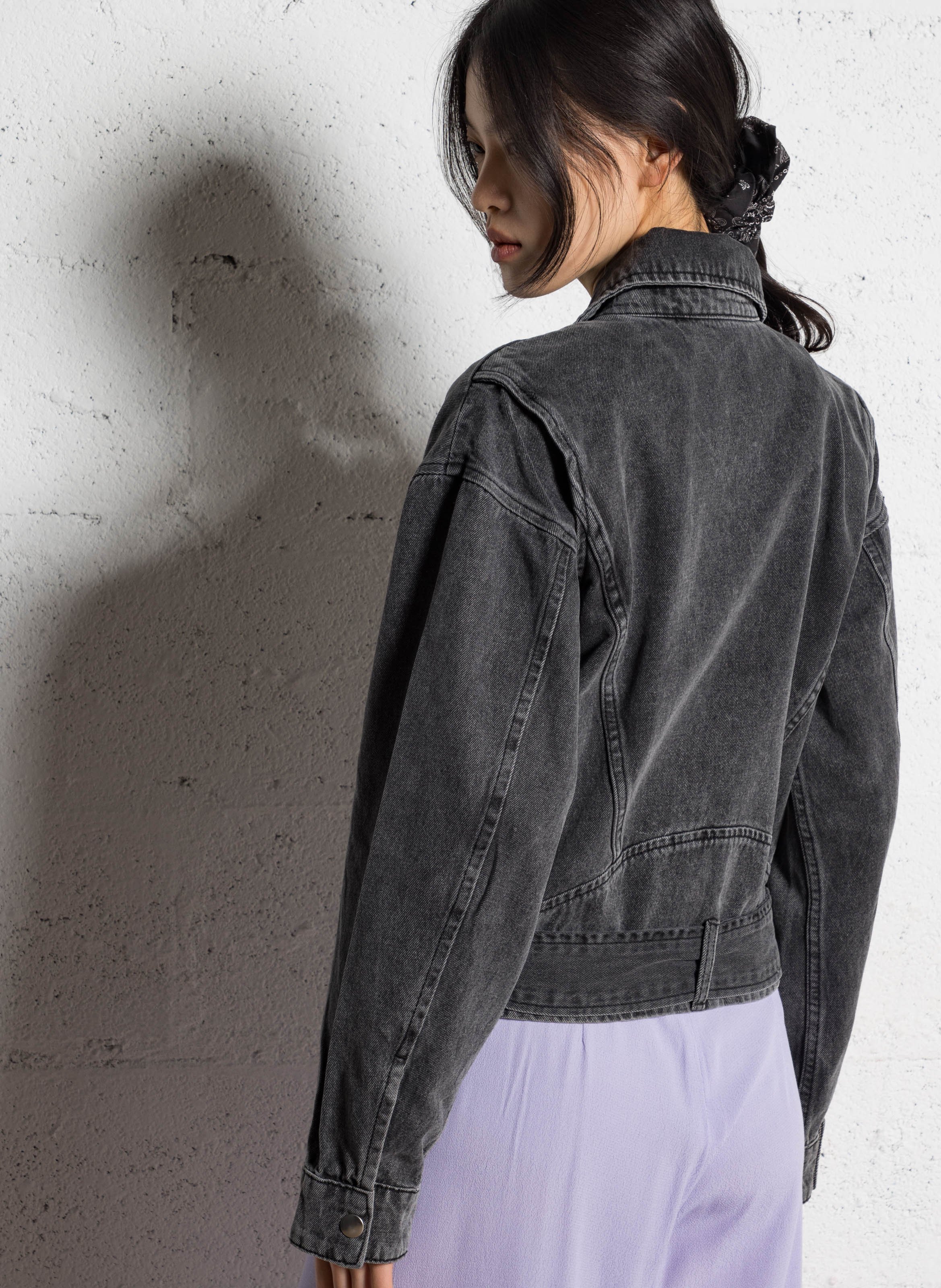 Kurze Jeansjacke aus Baumwolle ROUGE EDIT Grau