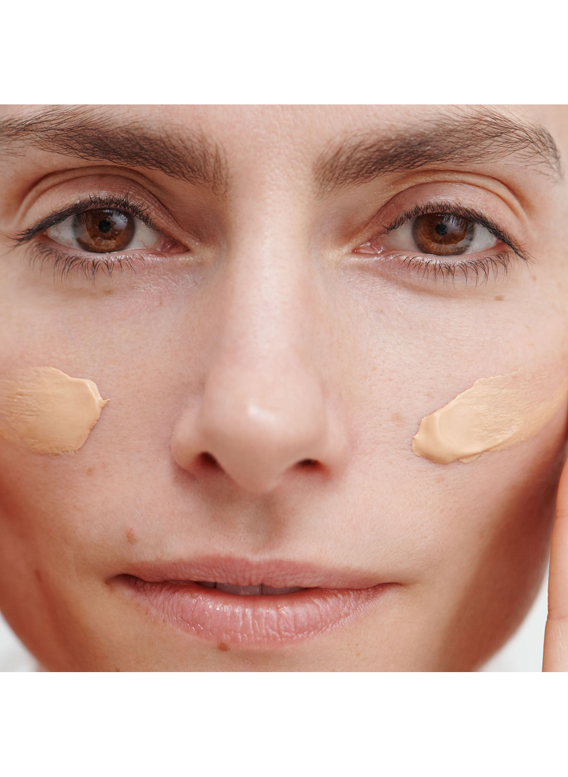 Regenerating Bright Complexion Day Cream DR. HAUSCHKA No color