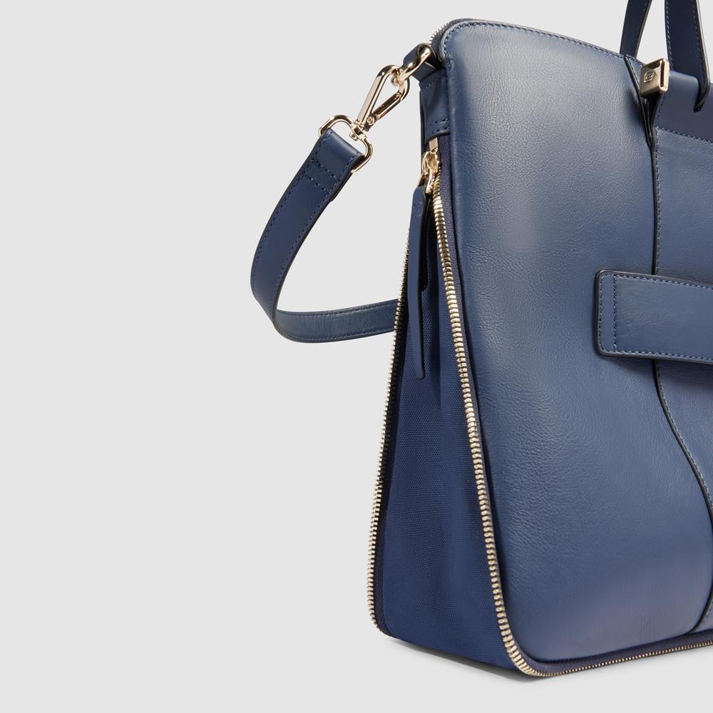 Leather messenger bag PIQUADRO Blue