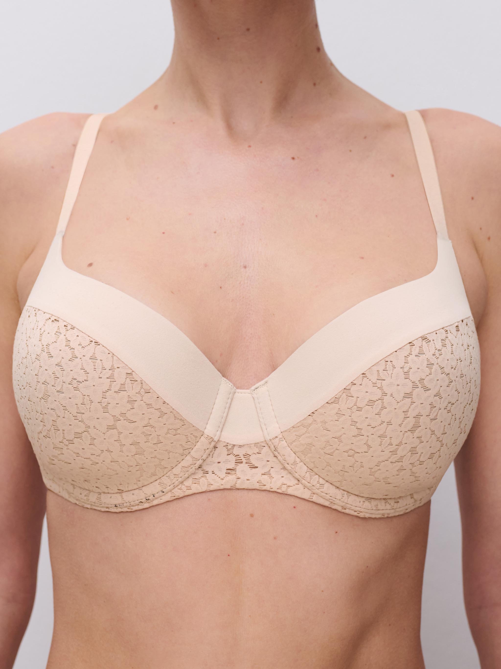 Full-cup bra CHANTELLE Beige