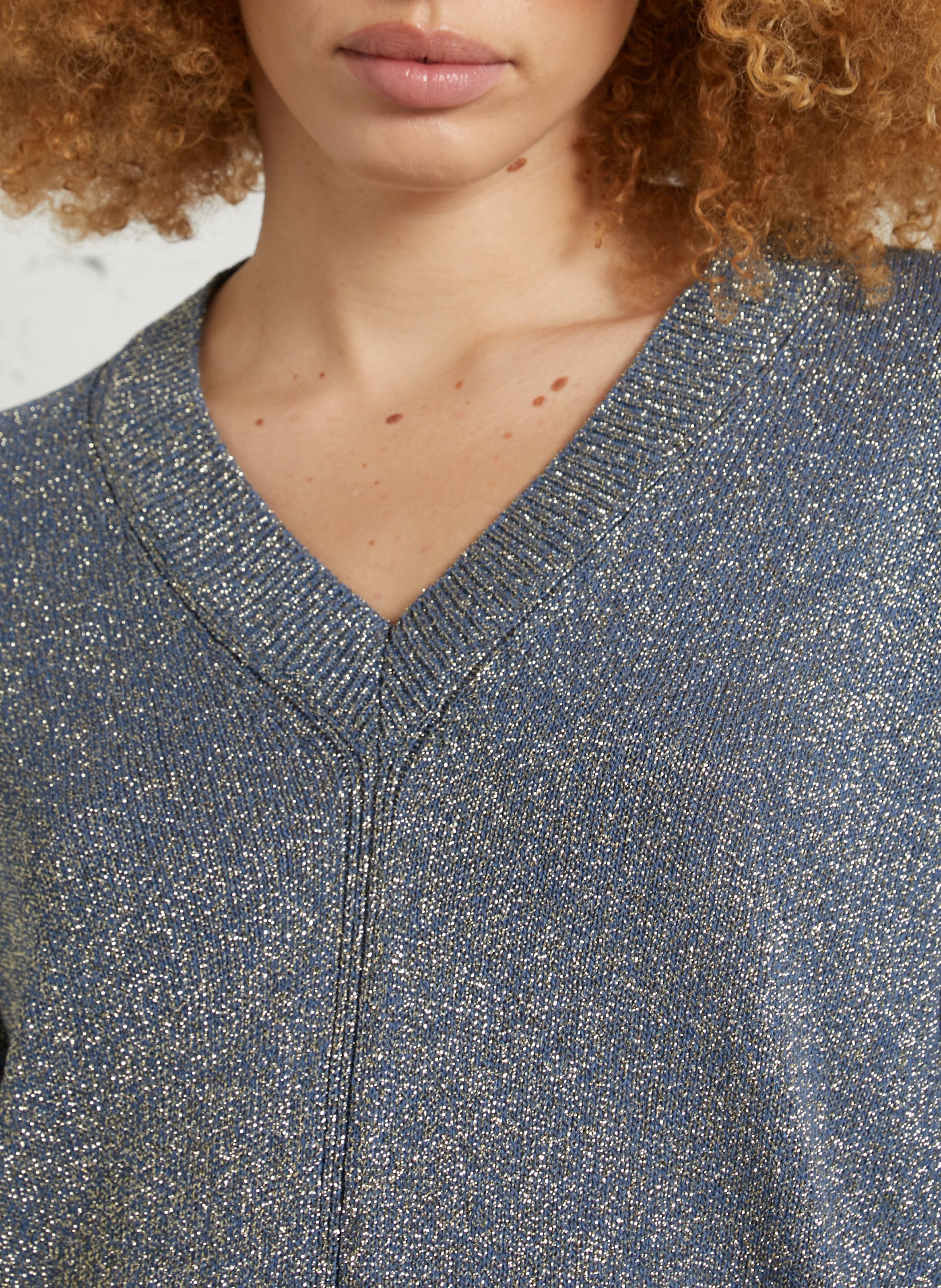 Loose-fit metallic knit V-neck sweater MOMONI White