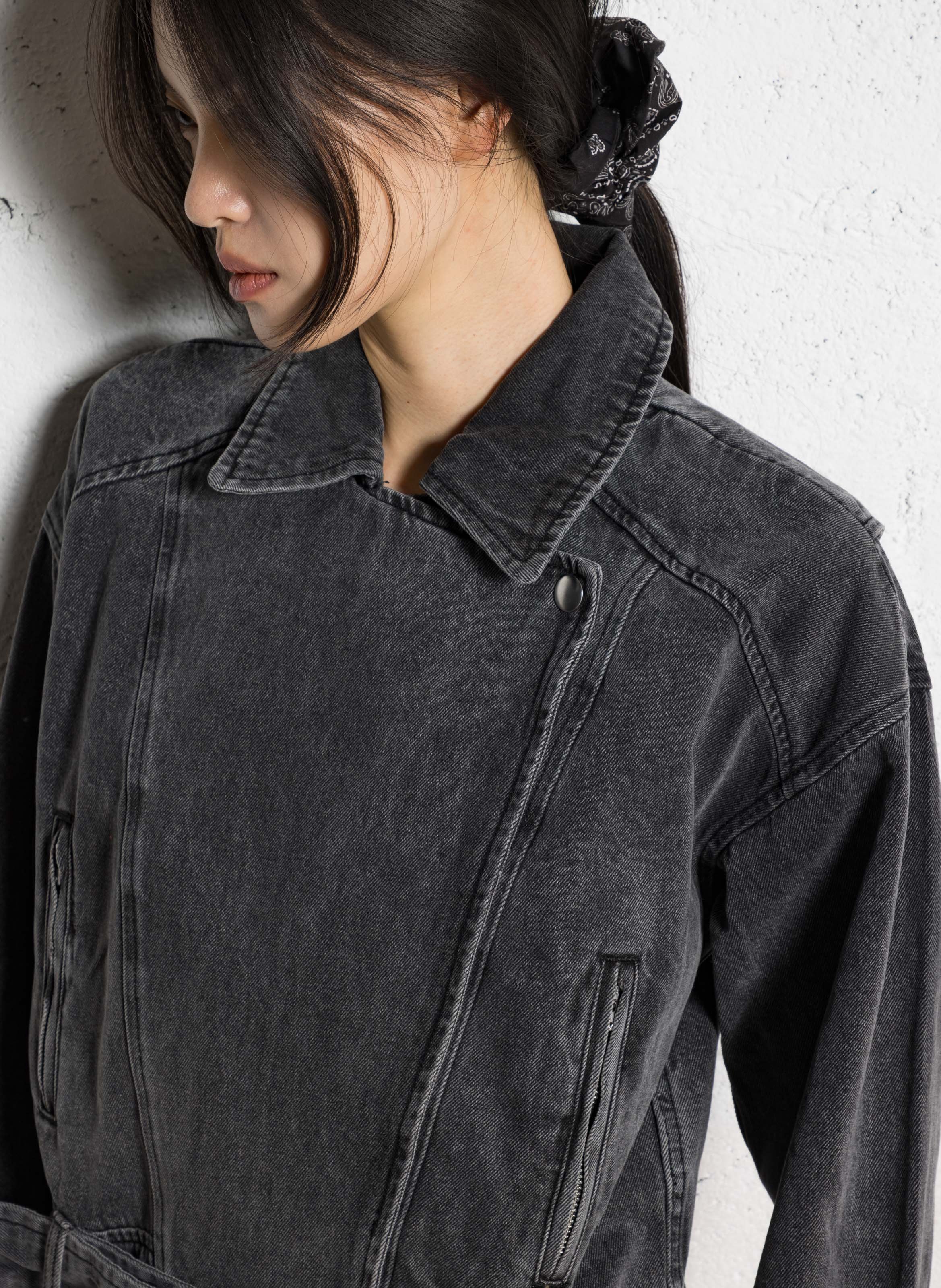 Kurze Jeansjacke aus Baumwolle ROUGE EDIT Grau