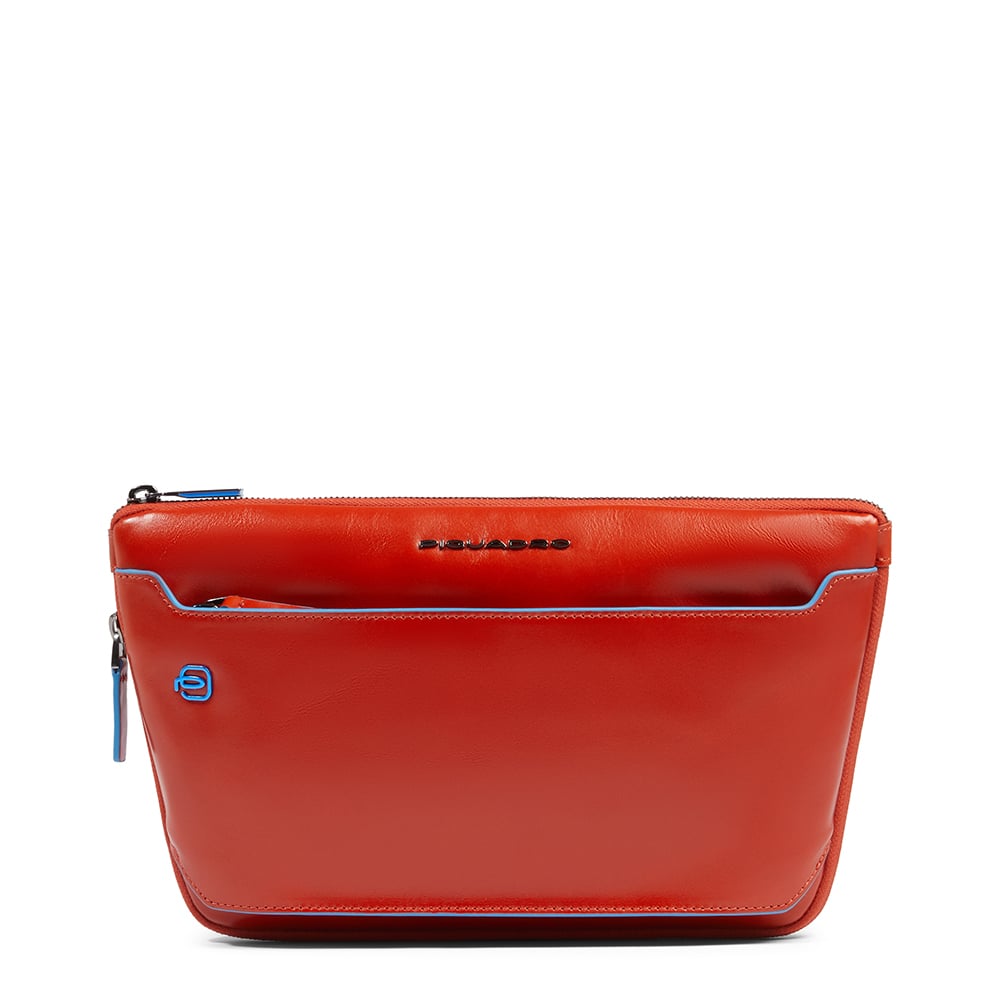 Flat expandable bum bag with repositionable shoulder strap attachments and pocket for airpods® PIQUADRO Brown