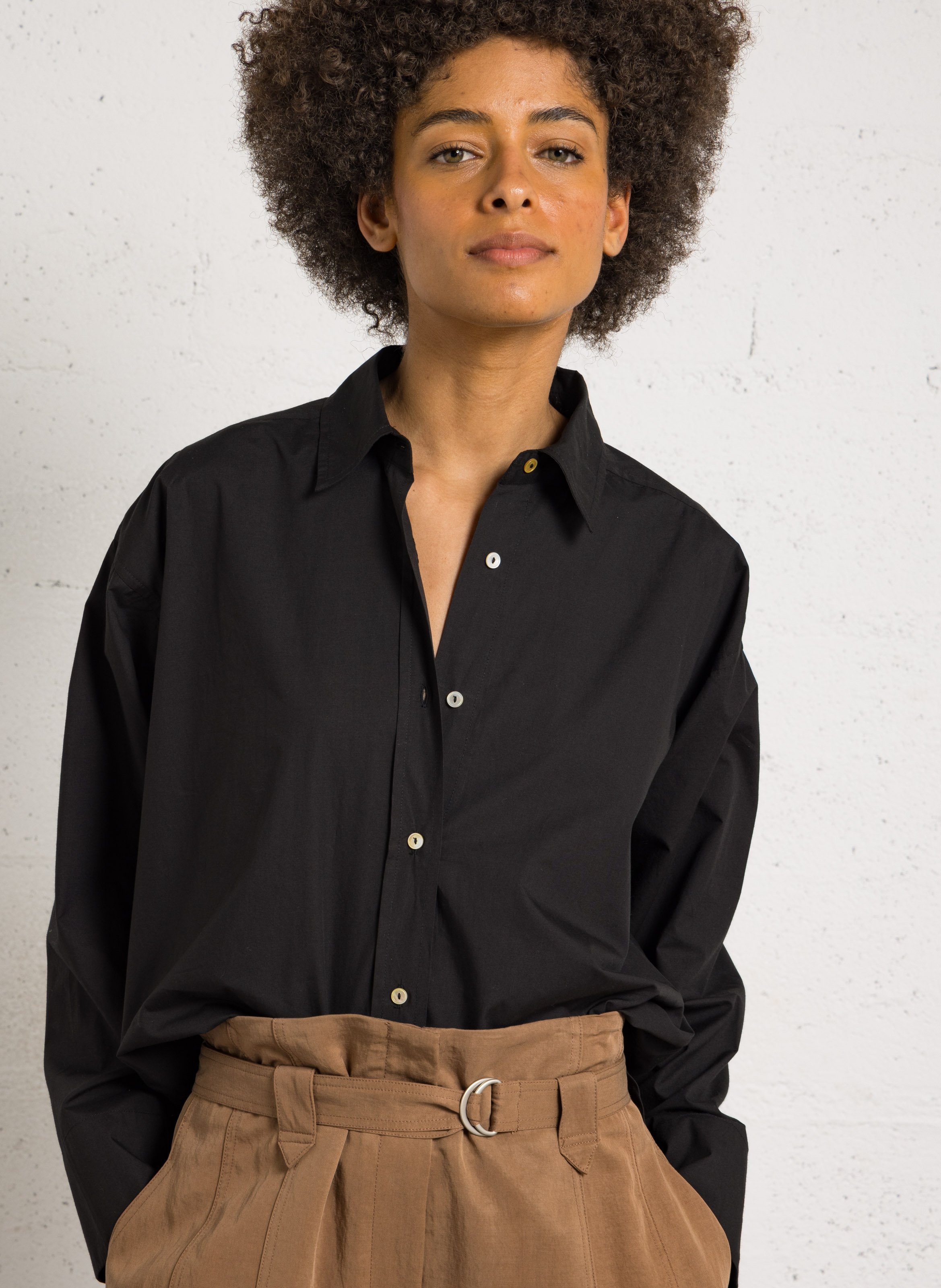 Chemise col chemise en coton LEON & HARPER Noir