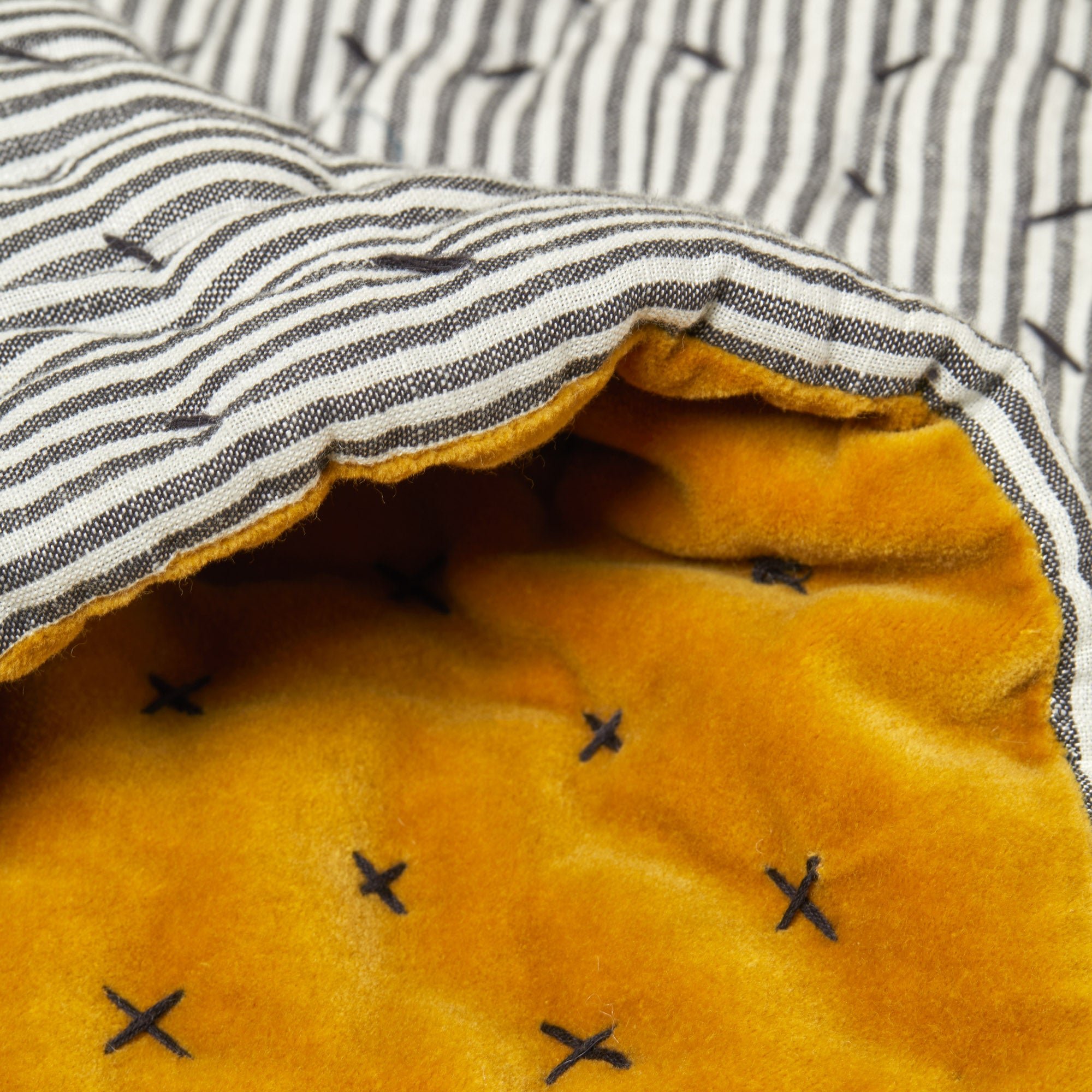 MALO - Quilted linen bedspread MADURA Yellow