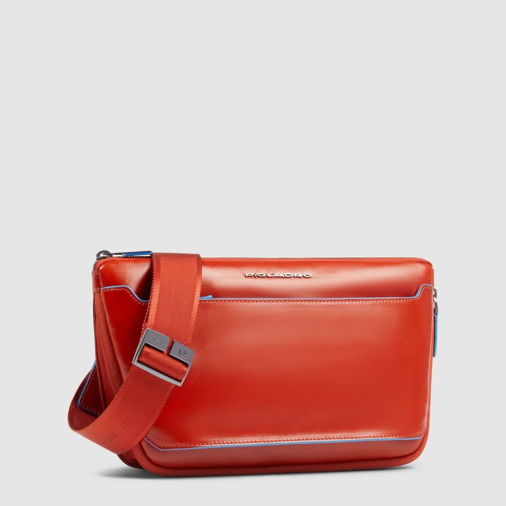 Flat expandable bum bag with repositionable shoulder strap attachments and pocket for airpods® PIQUADRO Brown