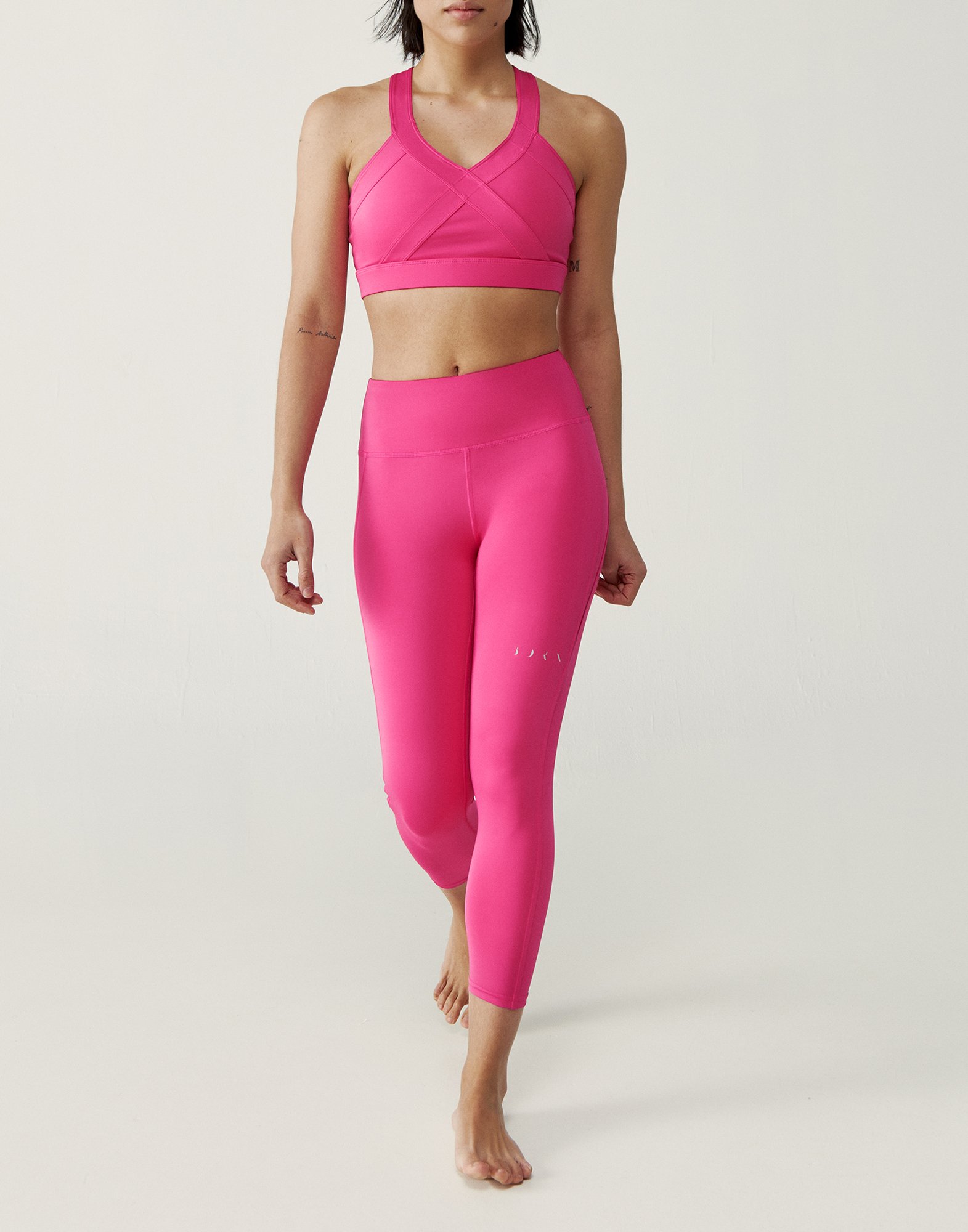 Performance long sports leggings BORN LIVING YOGA Pink