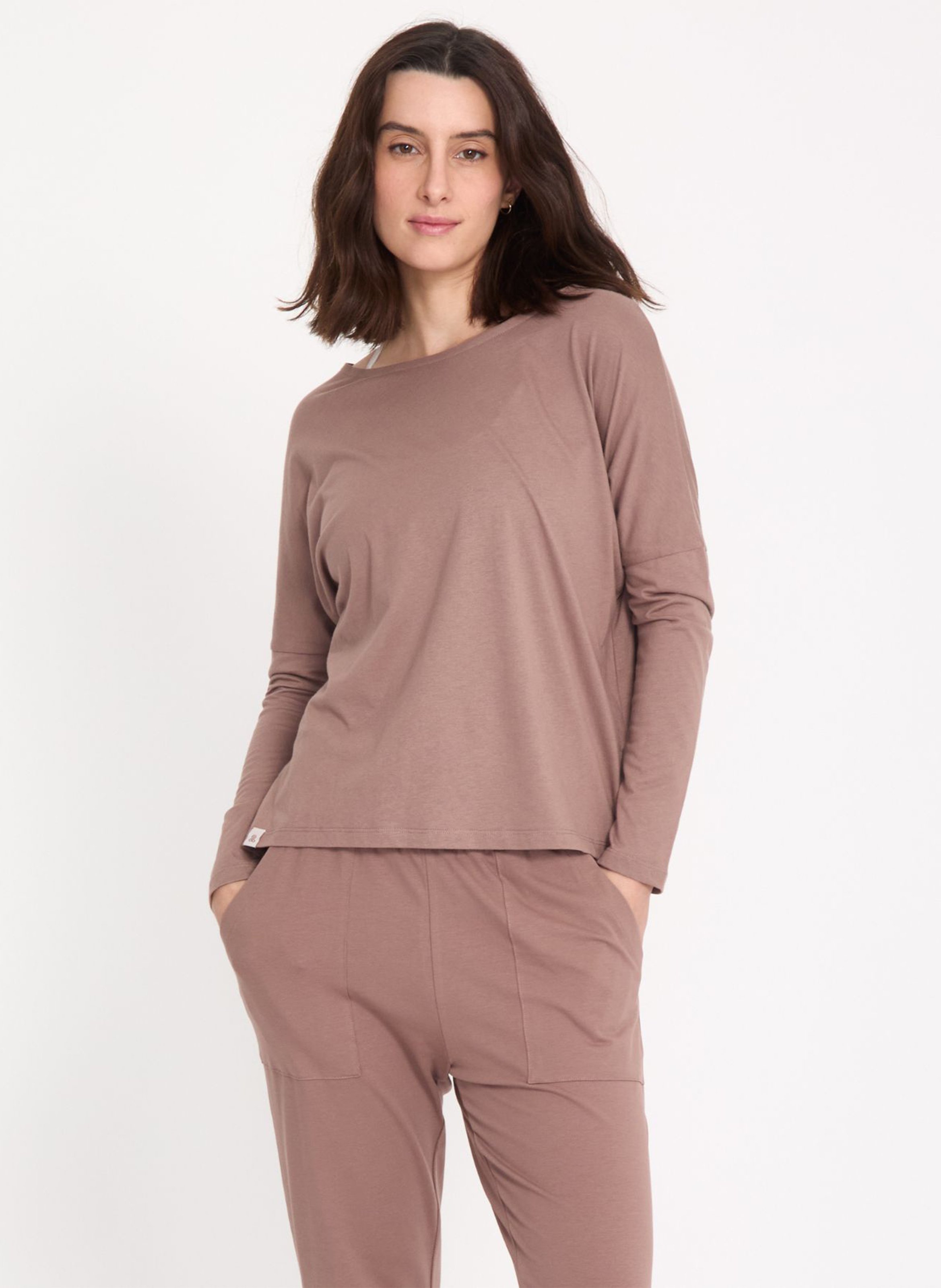 Weit geschnittenes Langarm-T-Shirt in Unifarben. YOGA SEARCHER