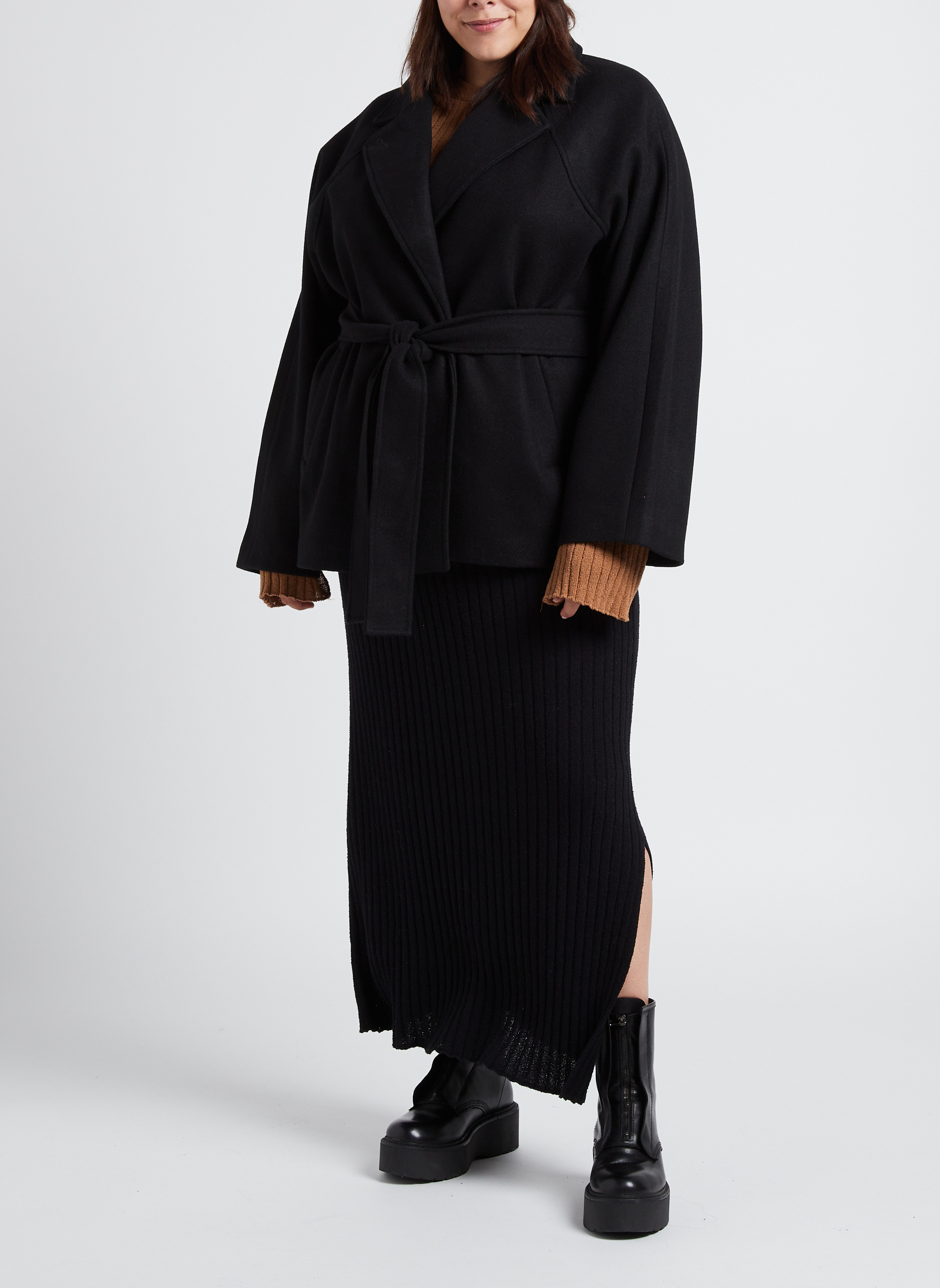 Jas met reverskraag en ceintuur GINA TRICOT Zwart