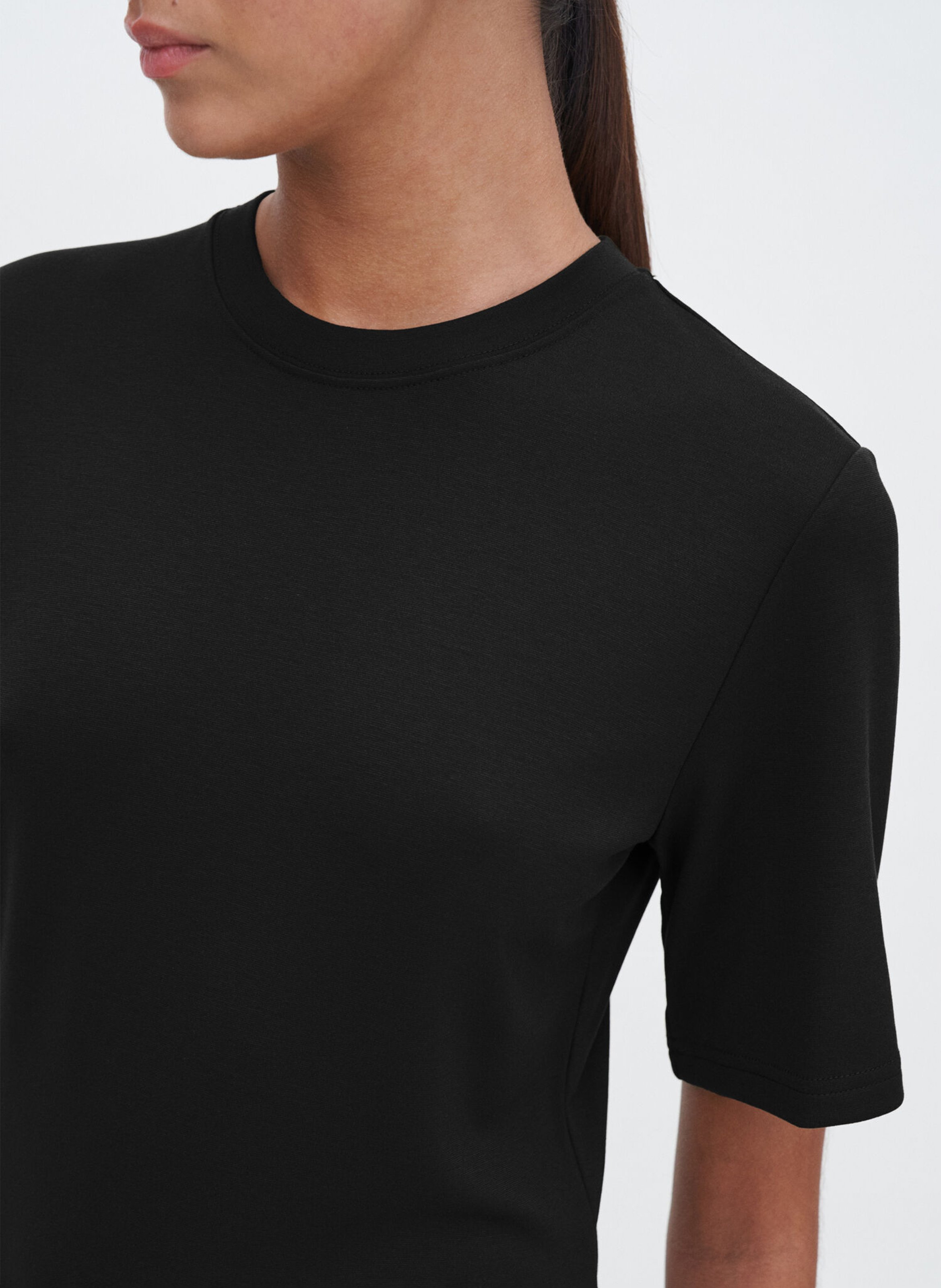 Vestido largo con abertura, cuello redondo, liso. FILIPPA K Negro