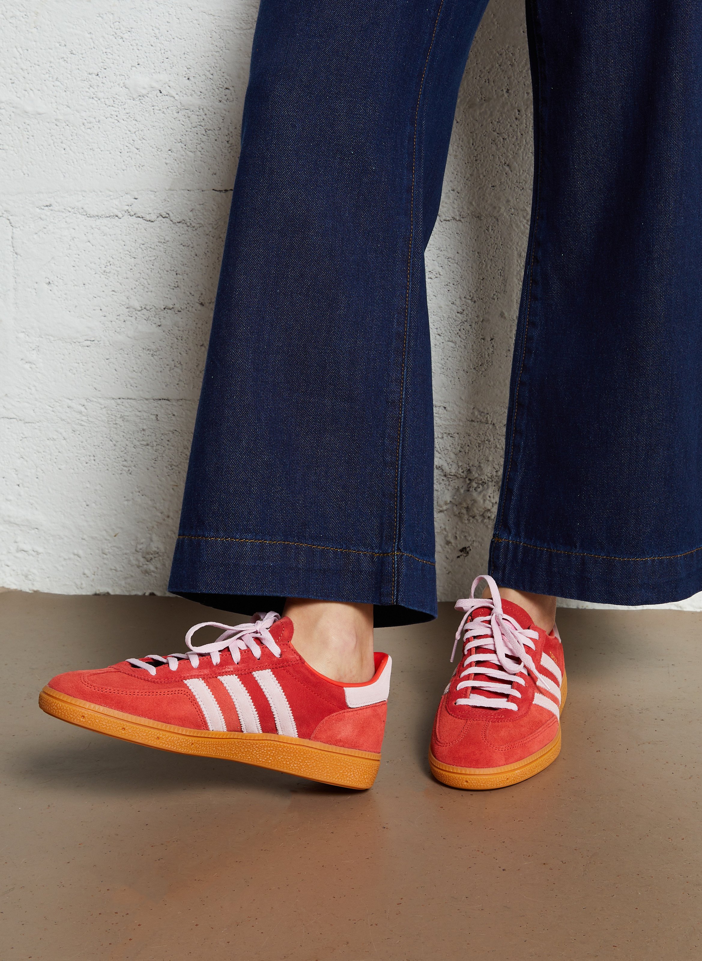 Baskets basses en cuir velours ADIDAS Rouge