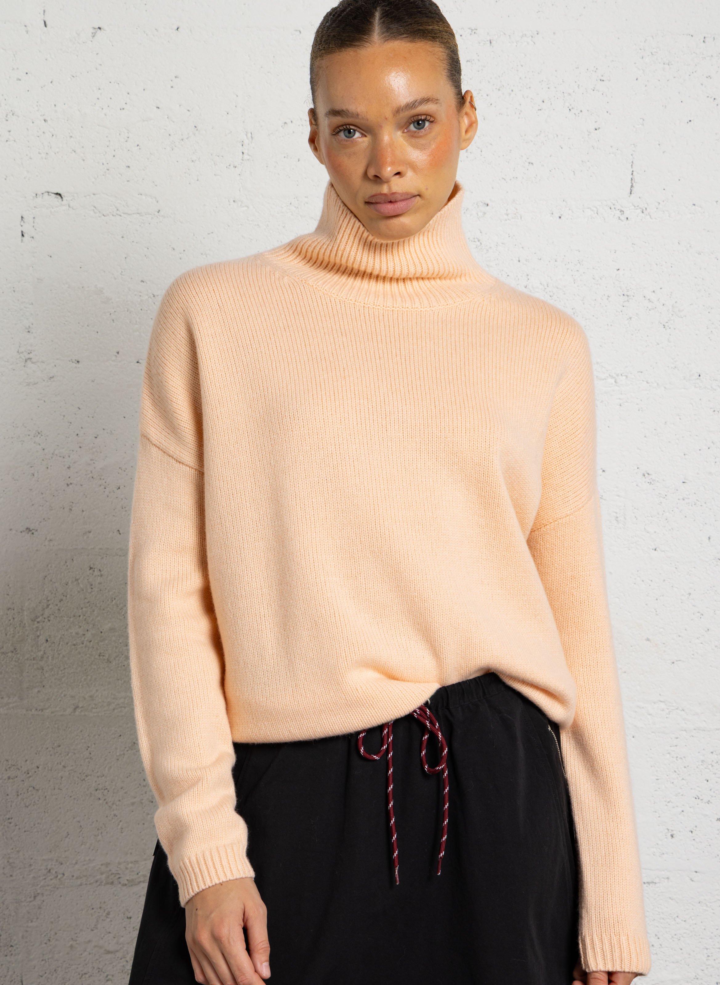 Loose-fit wool-blend sweater with high neck BELLEROSE Pink