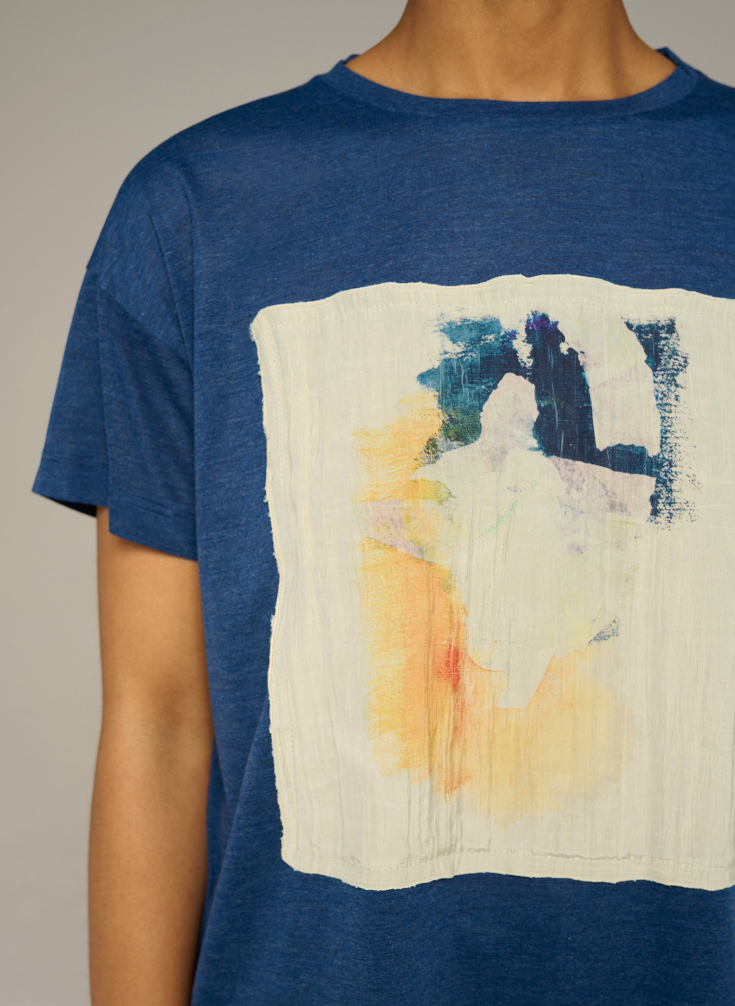 Fließendes bedrucktes T-Shirt COTELAC ACOTE Blau