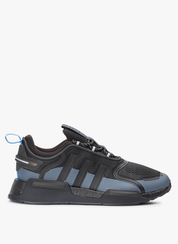 Niedrige Sneaker mit runder Spitze in Schwarz
