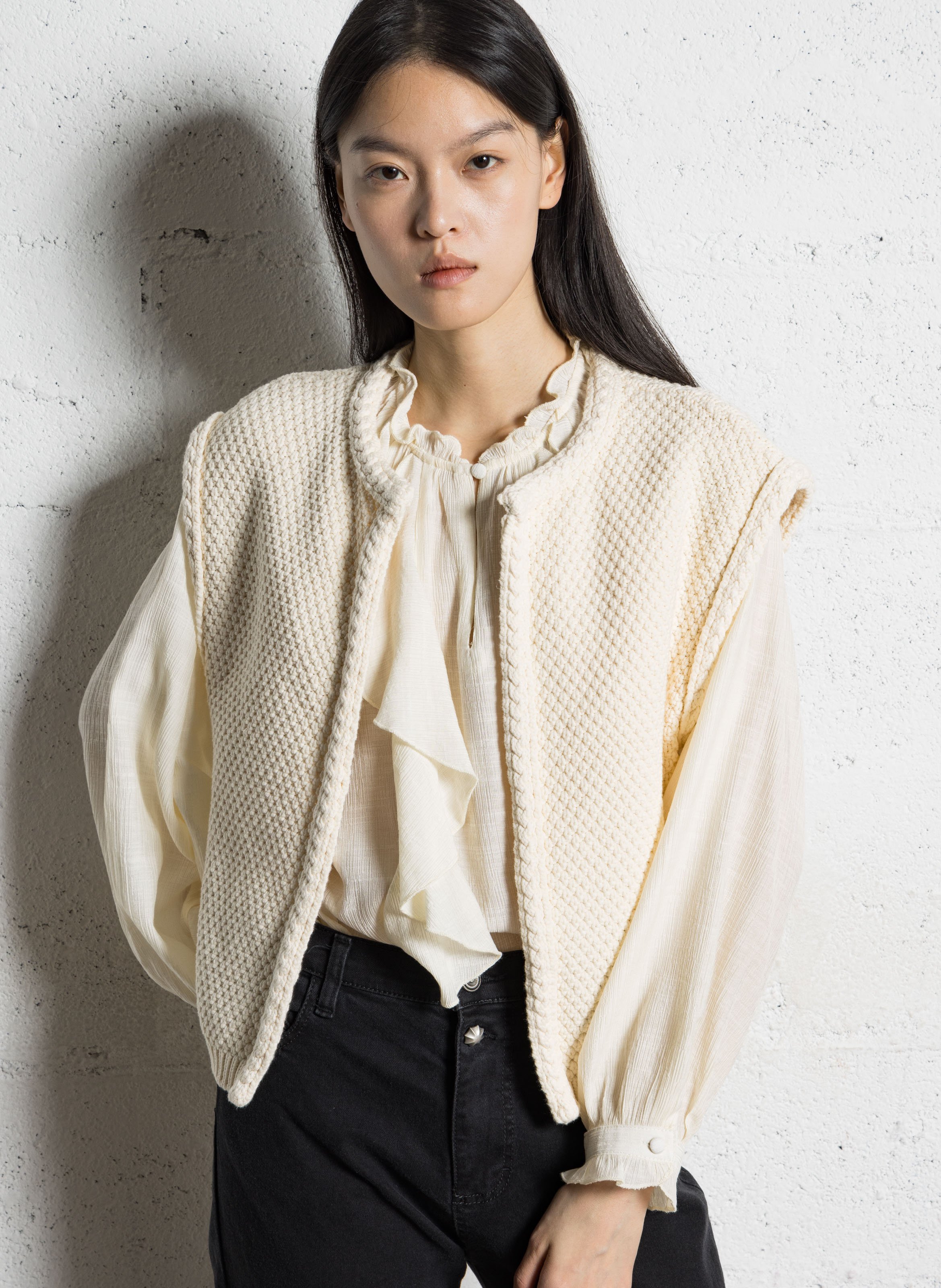 Solid knit sleeveless cardigan MAISON 123 Beige