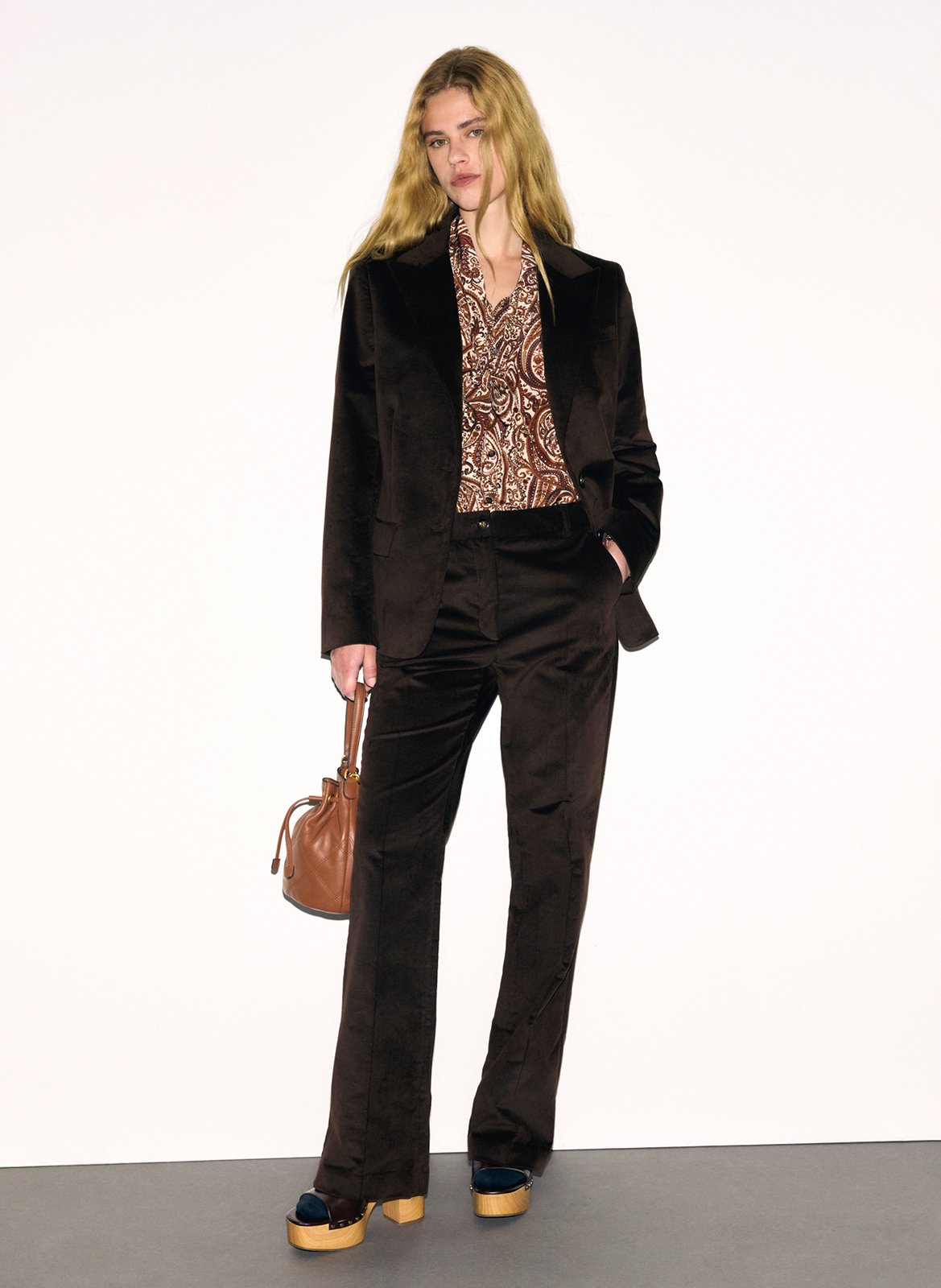 Solid velvet straight blazer. GERARD DAREL Brown