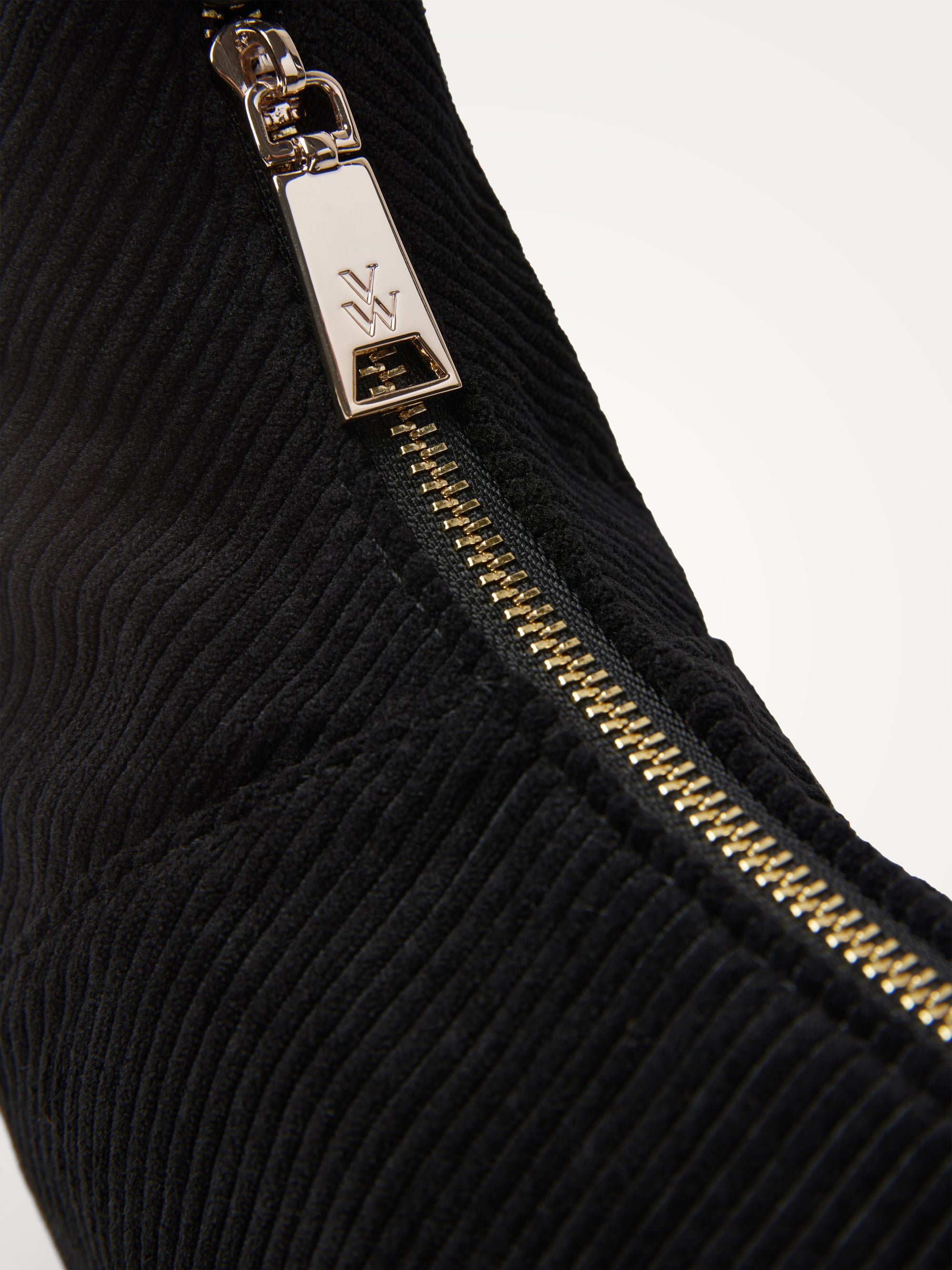 Half Moon Fanny Pack VANESSA WU Black