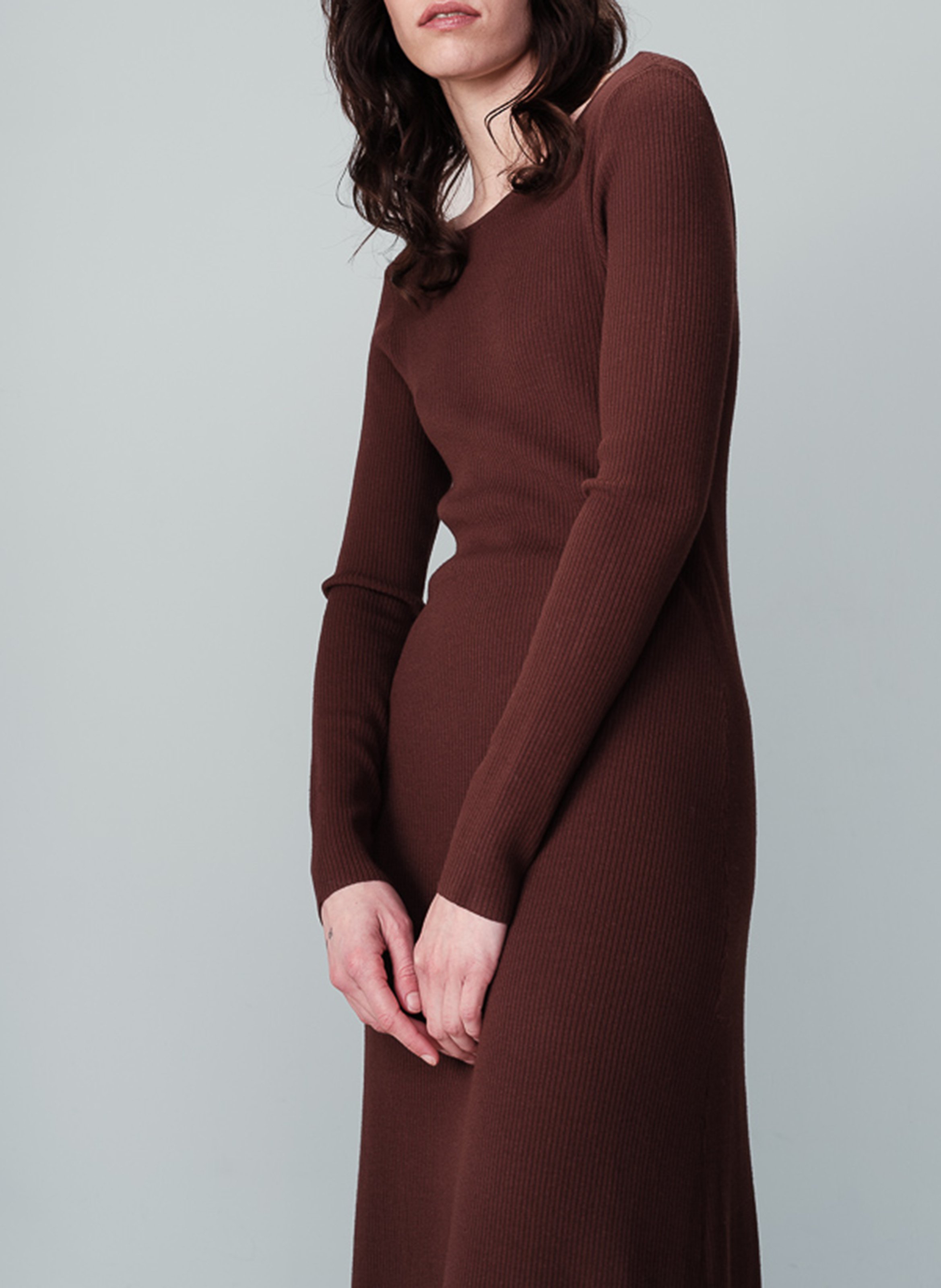 Long dress with round neckline GRACE ET MILA Brown