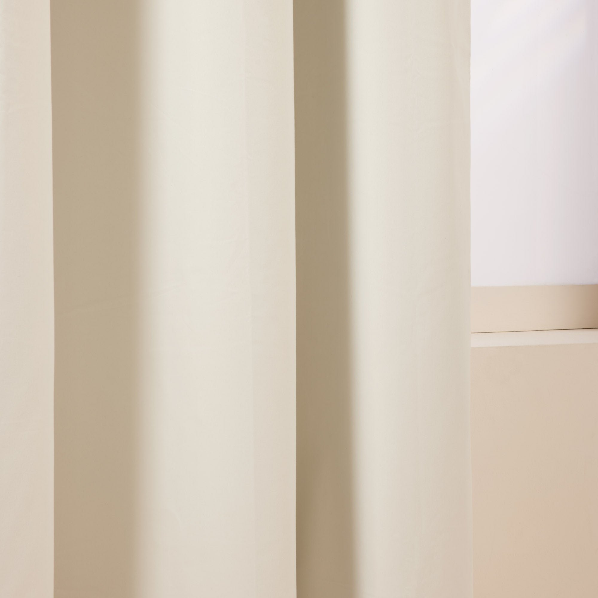 Black-out curtain with eyelets MADURA White