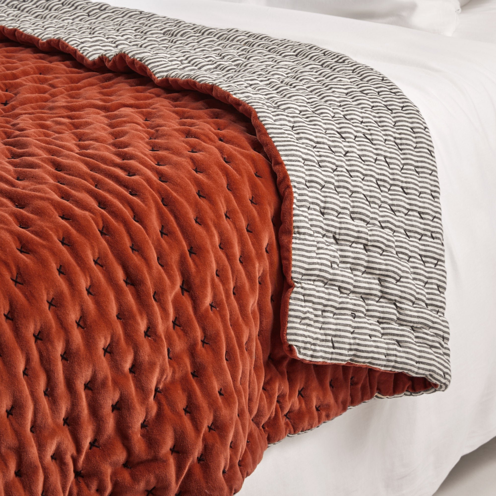 MALO - Quilted linen bedspread MADURA Orange