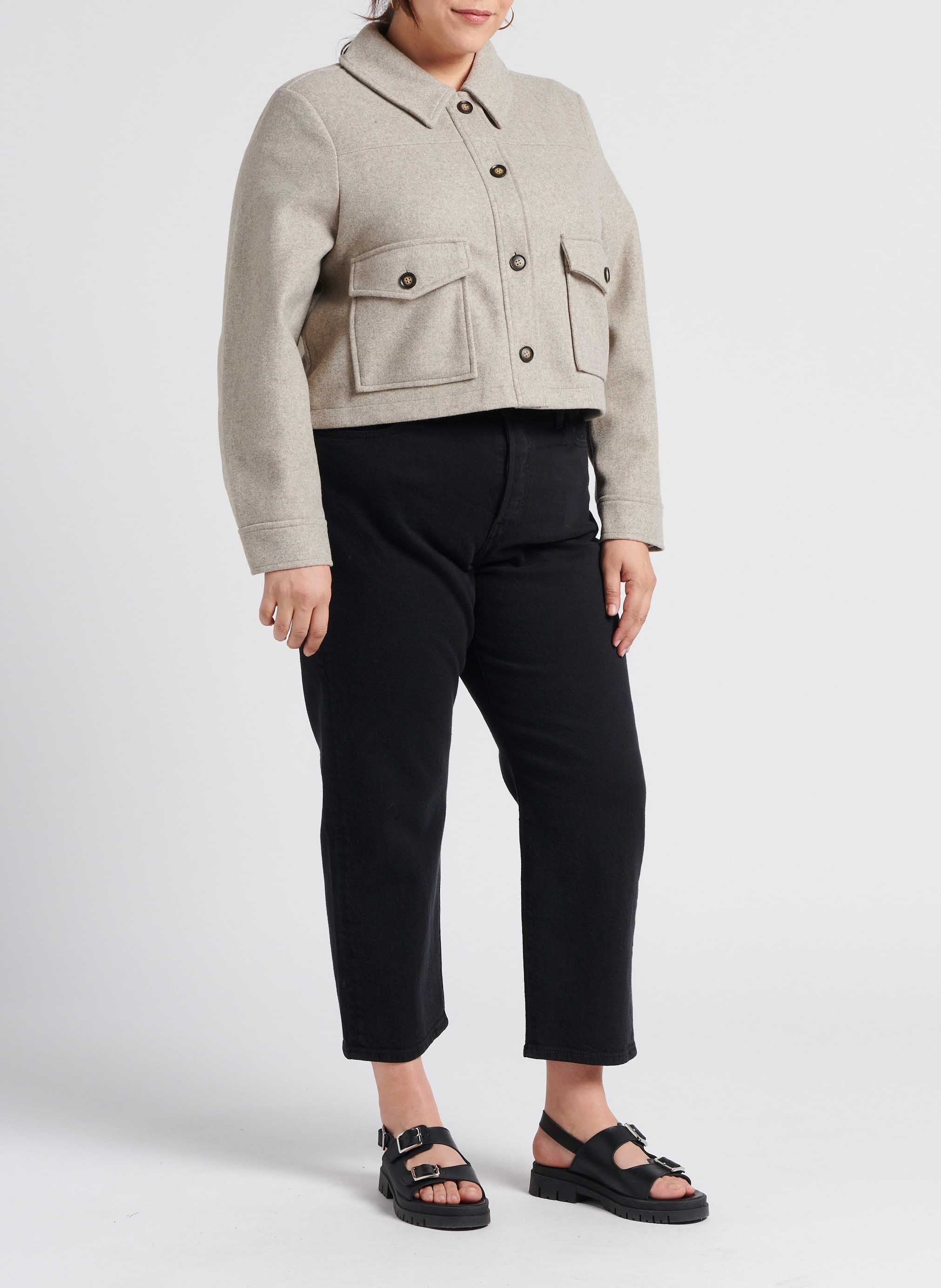 Veste courte boutonnée VERO MODA CURVE Beige