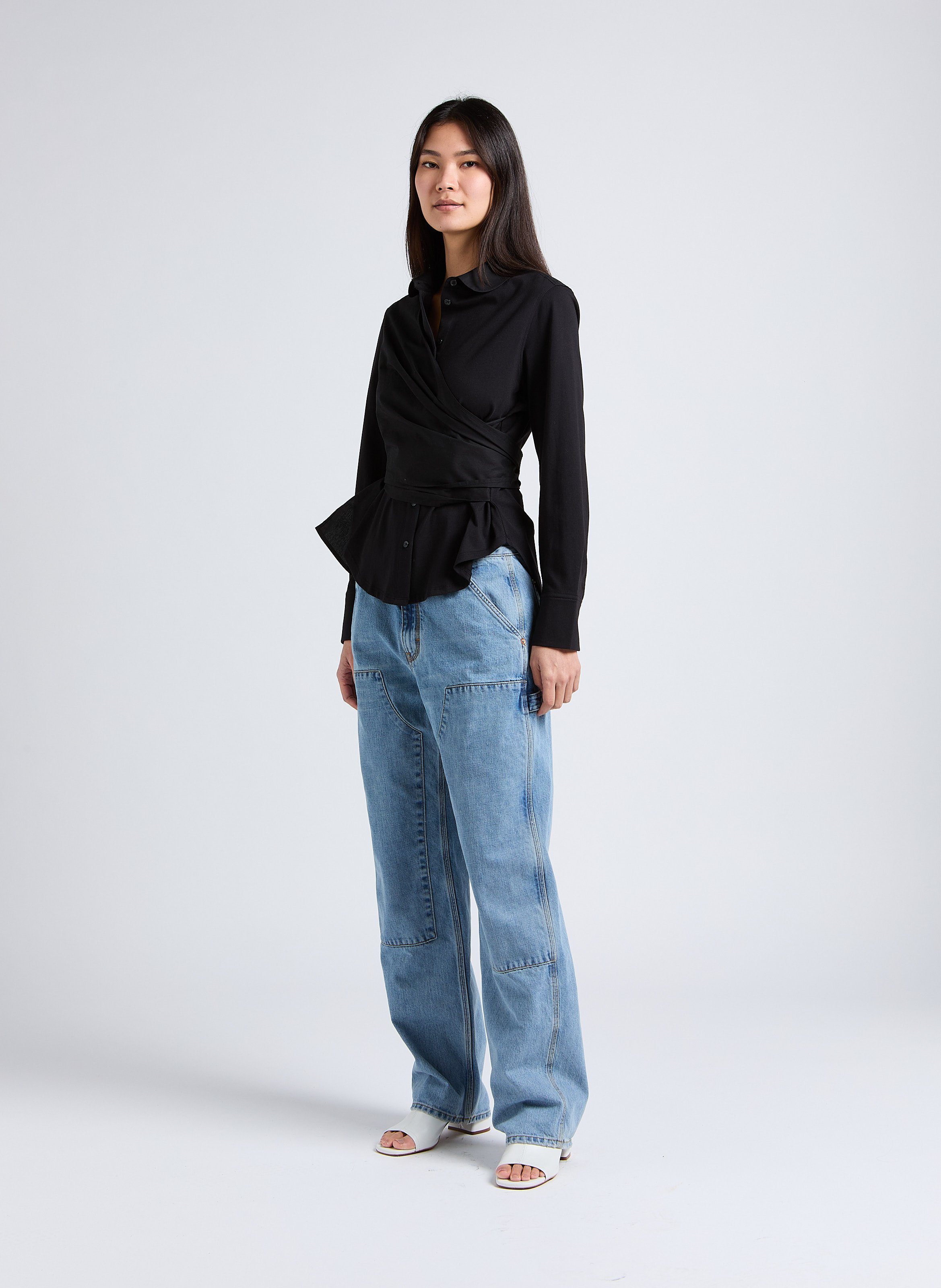 Bluse mit Bubikragen und Gürtel Schwarz