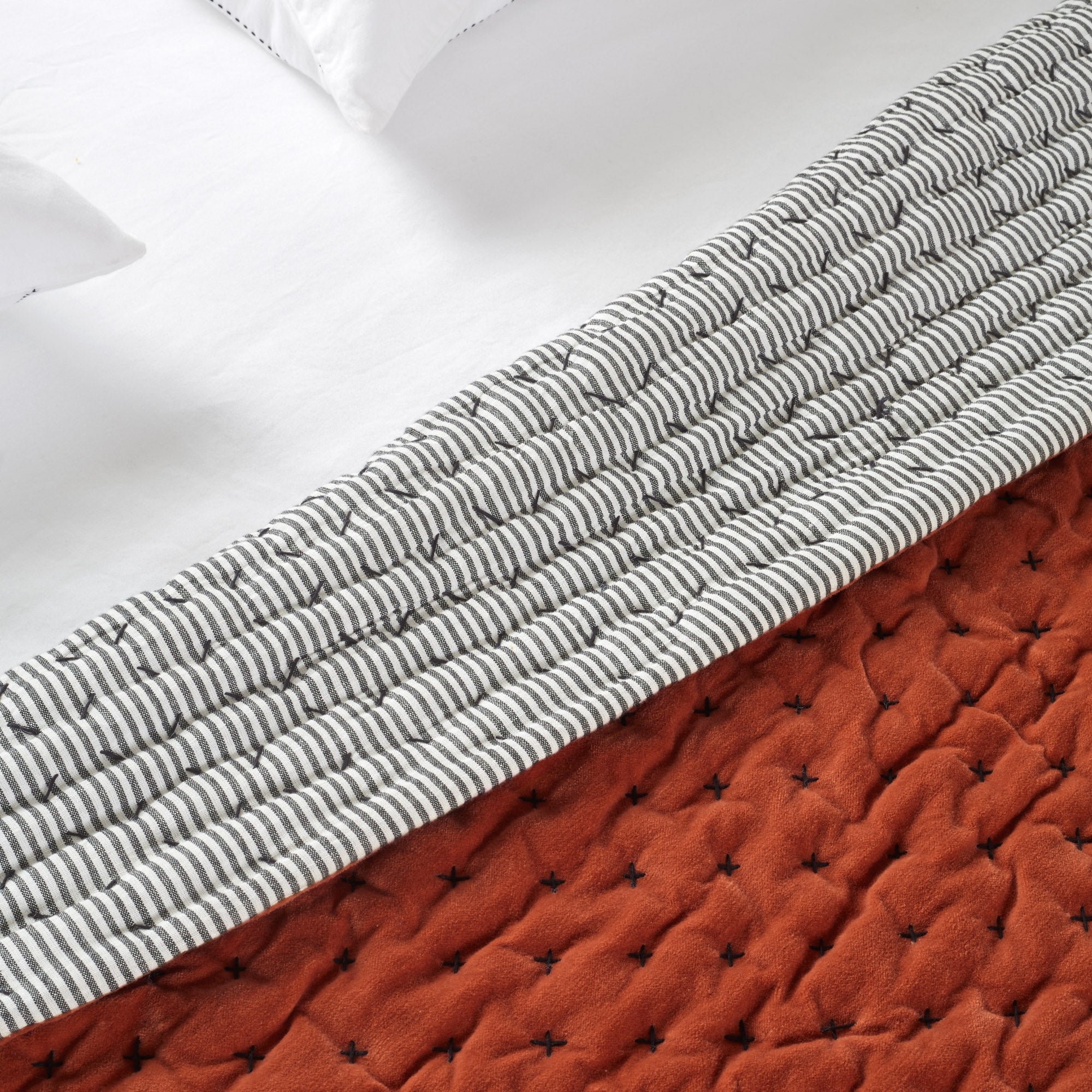 MALO - Quilted linen bedspread MADURA Orange