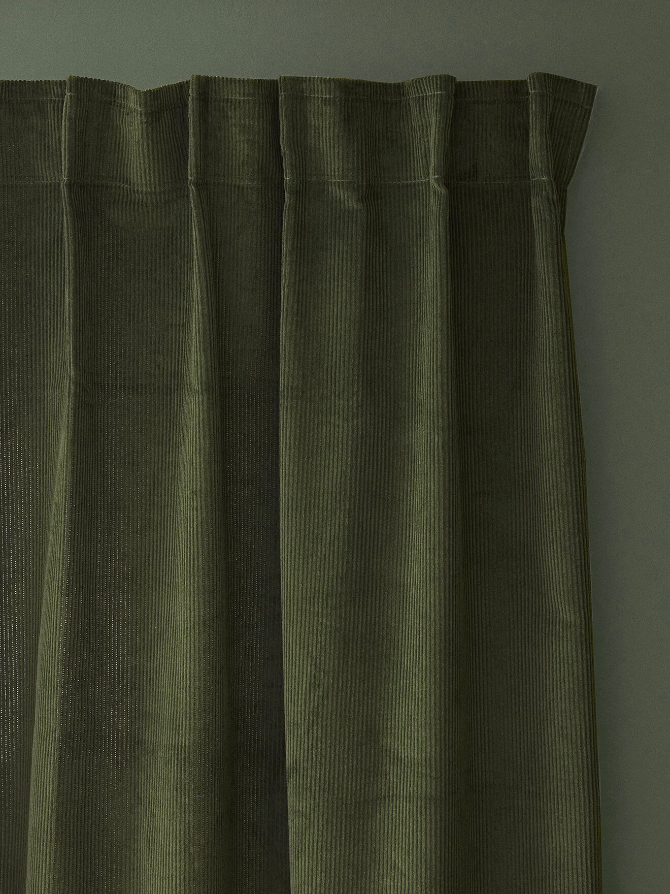 Corduroy curtain with ruffles CYRILLUS