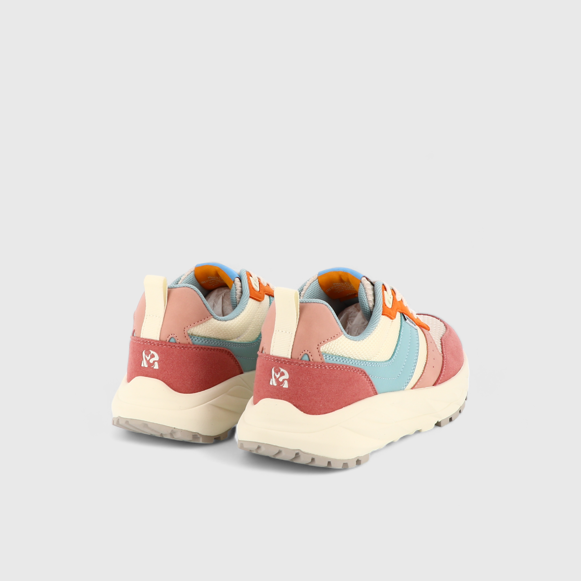 Technical and durable sneakers MEEKO Pink