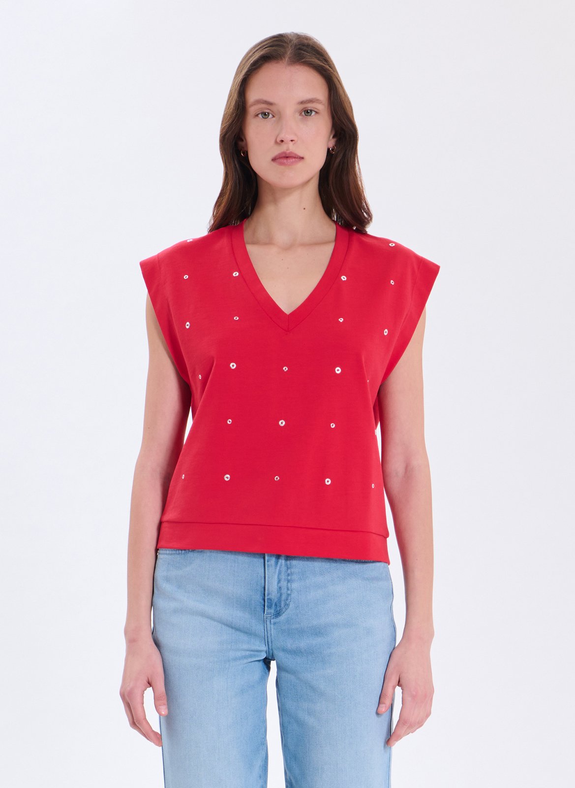 Aansluitende top met V-hals en oogjes ZAPA Rood
