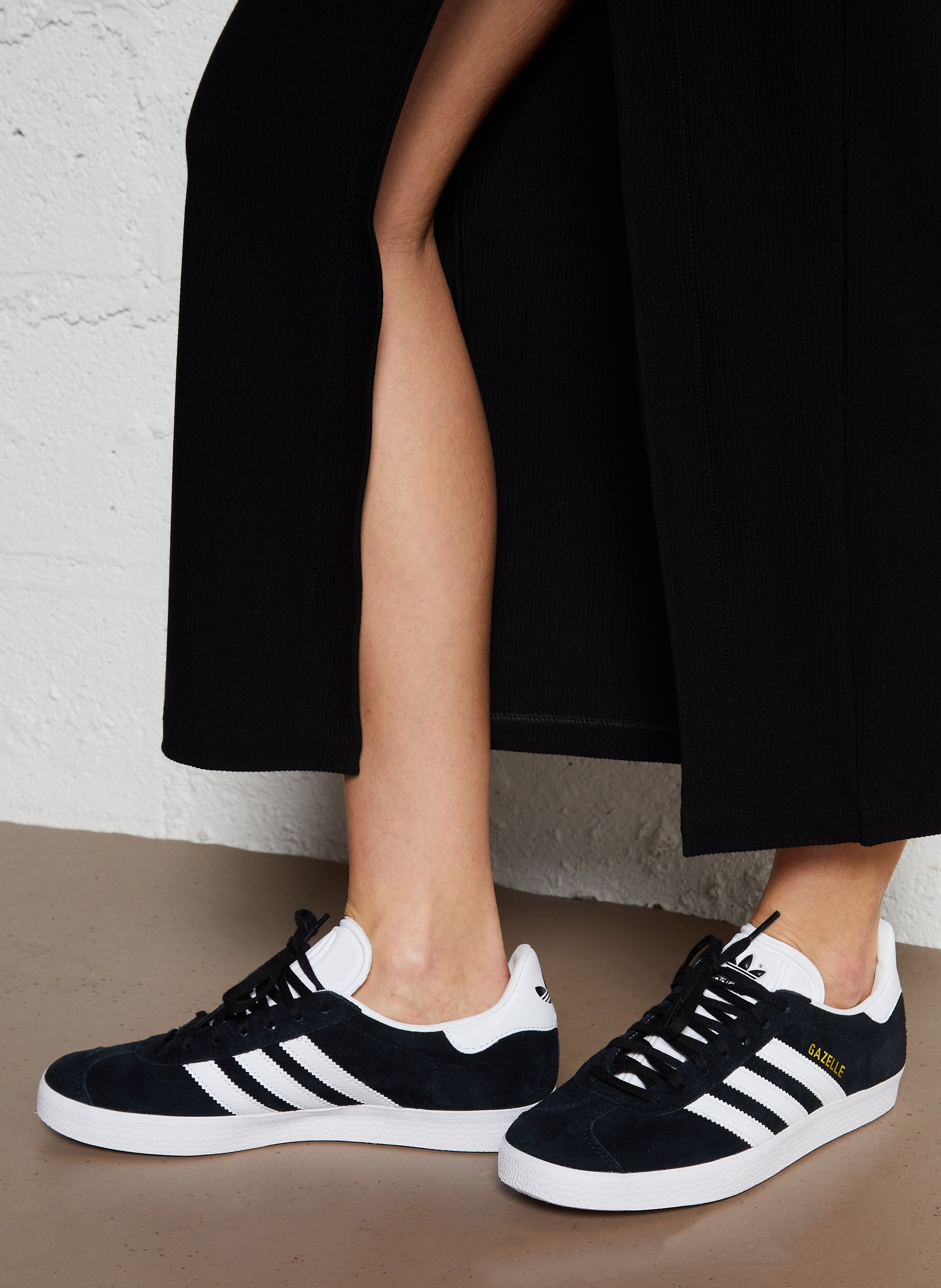 Gazelle originals trainers Core black-white-gold met. Adidas