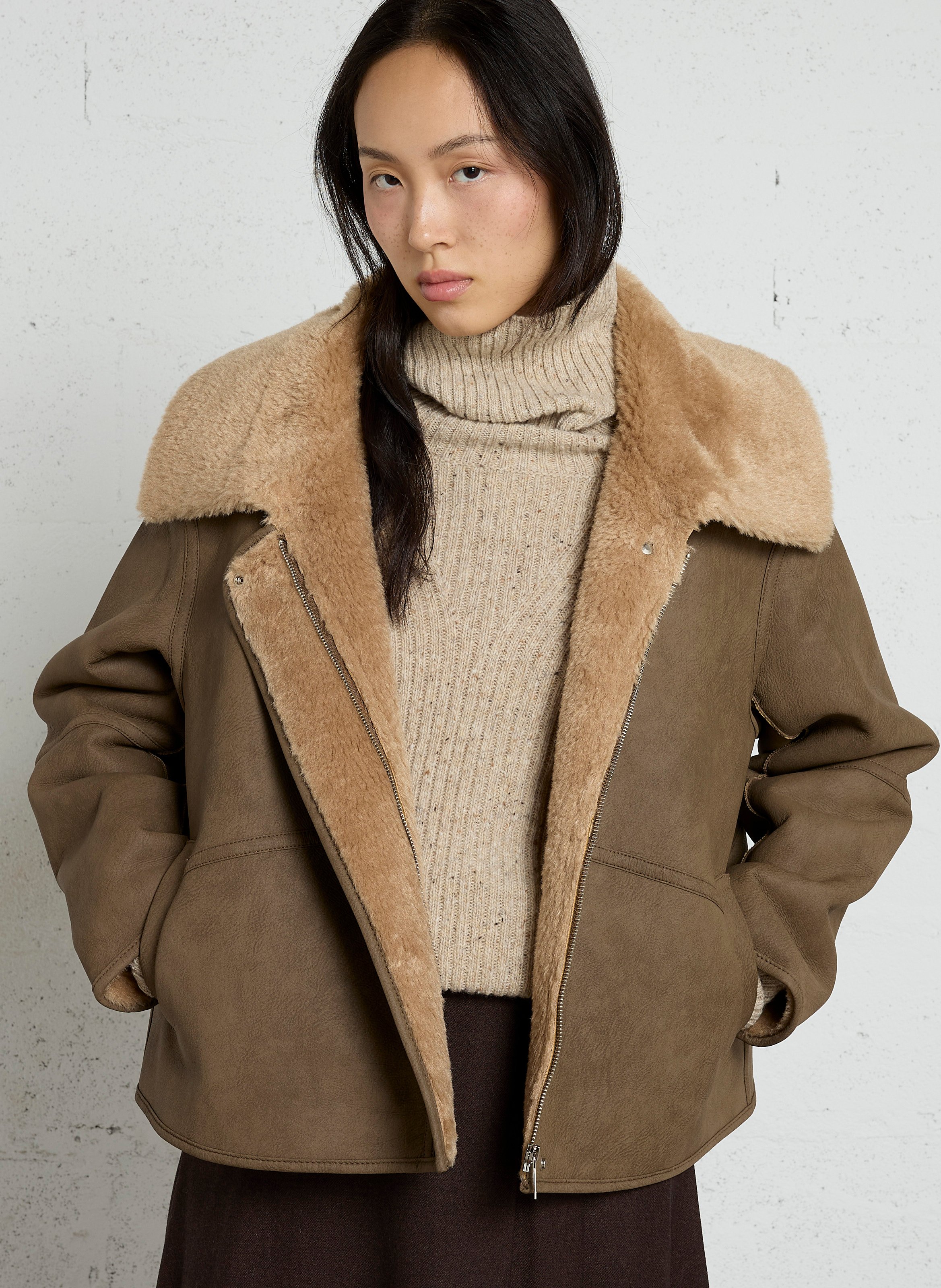 Gerade geschnittene Jacke mit klassischem Kragen JC SOPHIE Braun