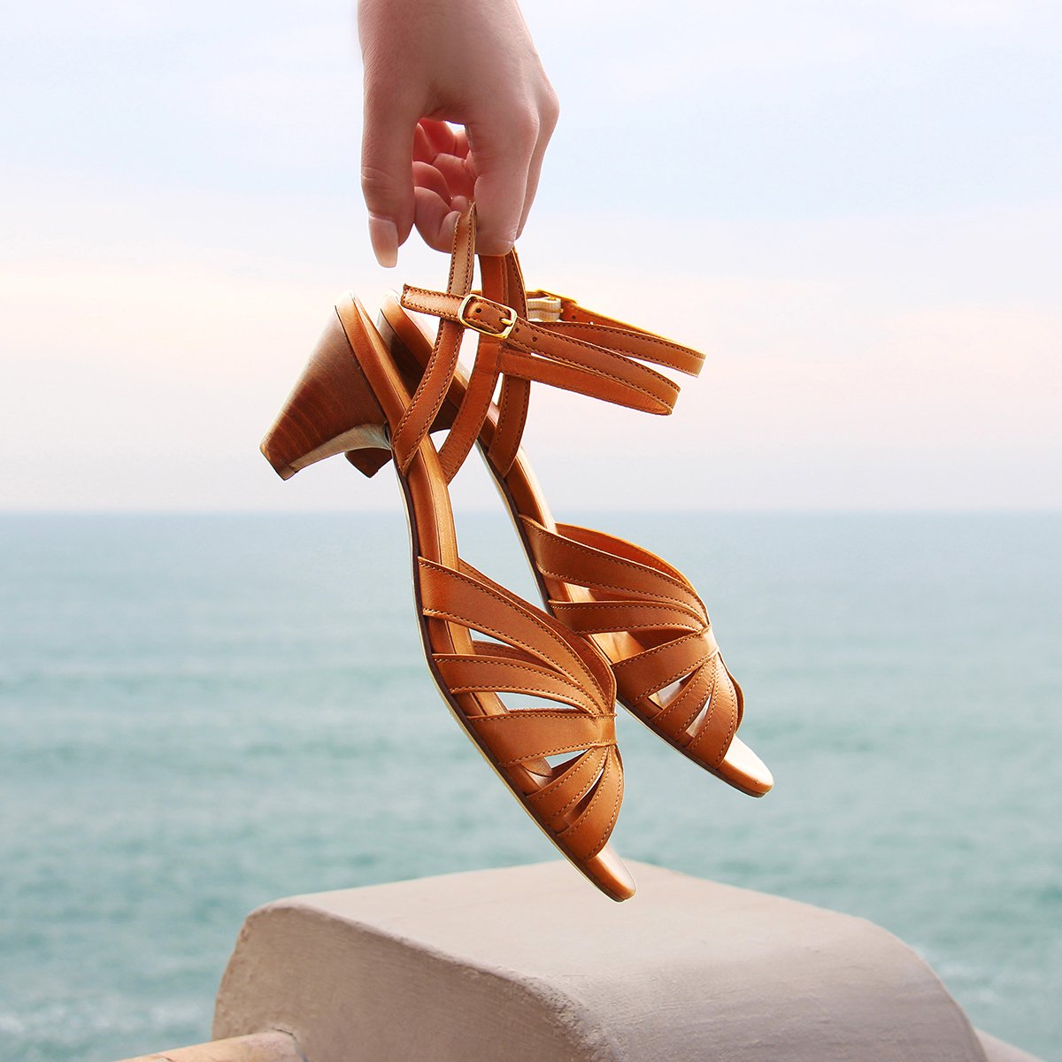 Medium heel leather strappy sandals JULES & JENN Brown