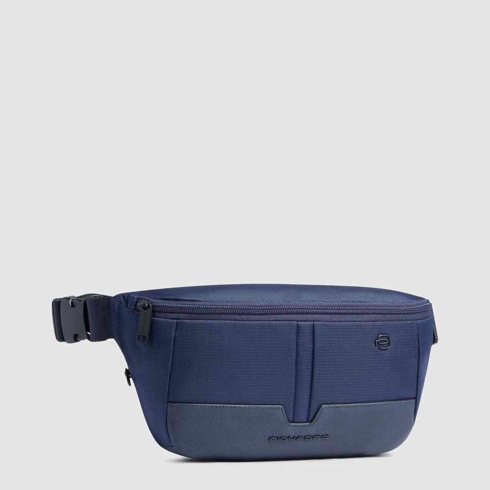 Expandable waist bag in recycled fabric and leather with pocket for Piquadro smart tracker and RFID protection. PIQUADRO Blue