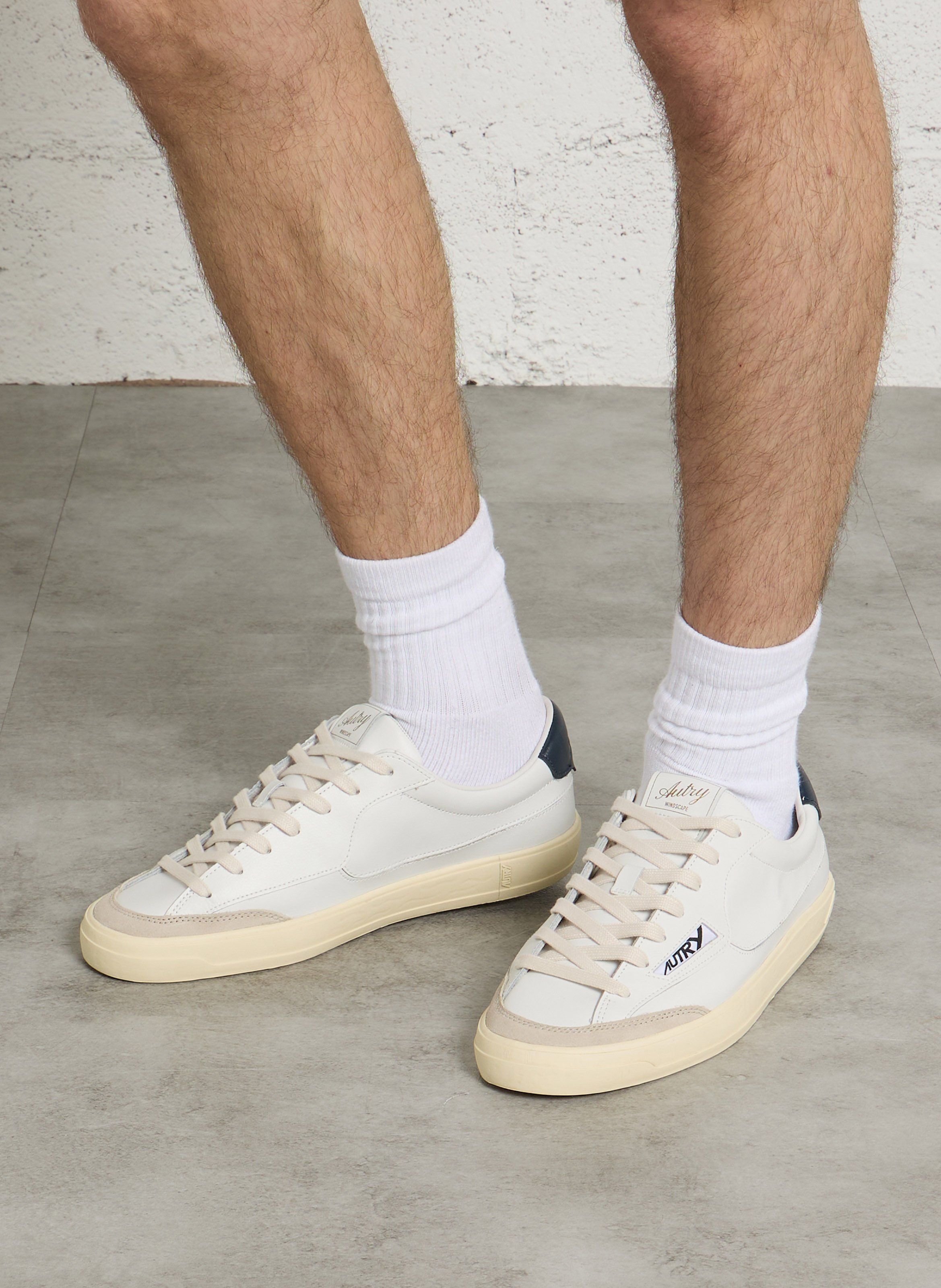 Niedrige Sneaker aus Leder-Mix AUTRY Blau