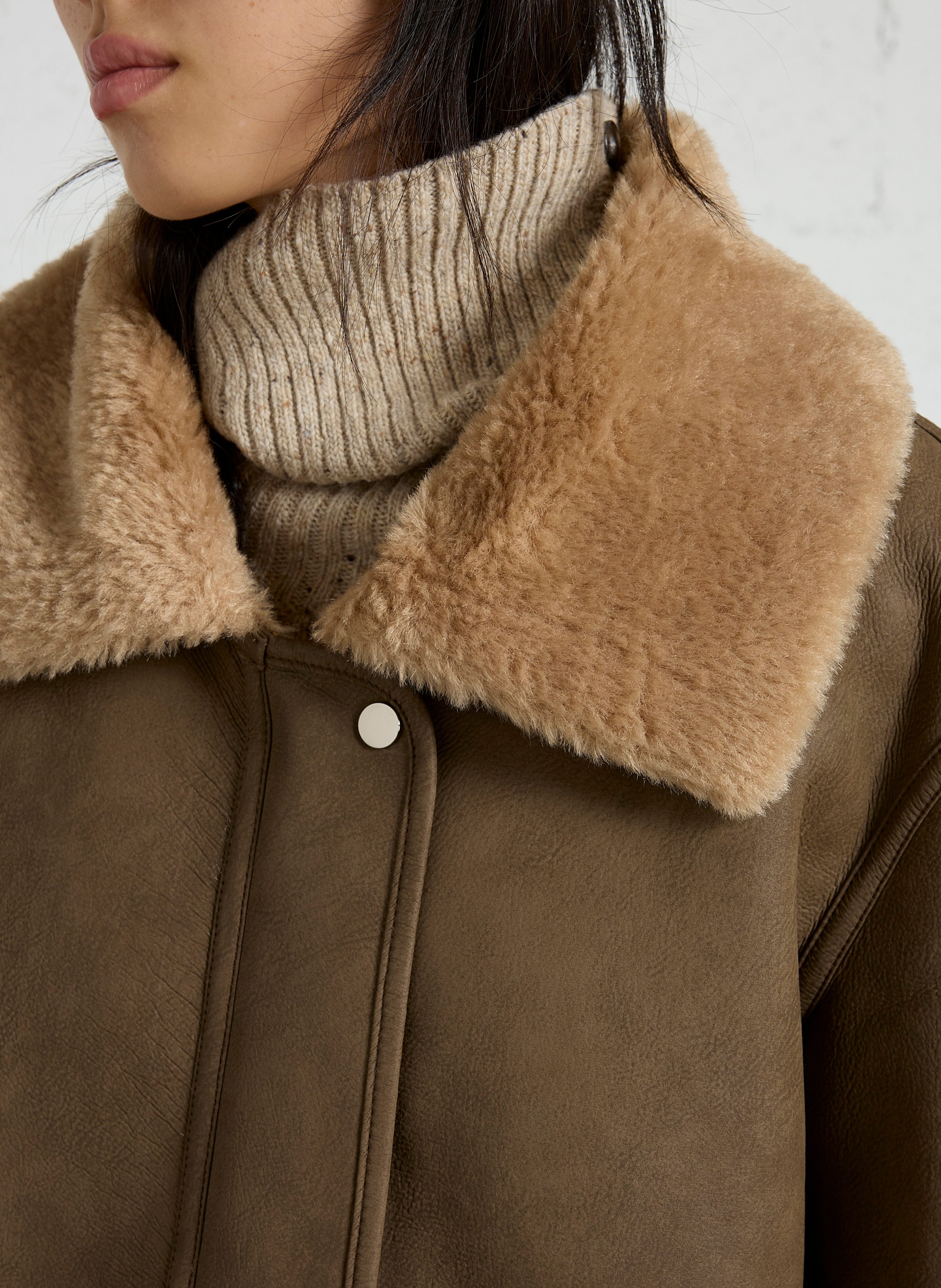 Gerade geschnittene Jacke mit klassischem Kragen JC SOPHIE Braun