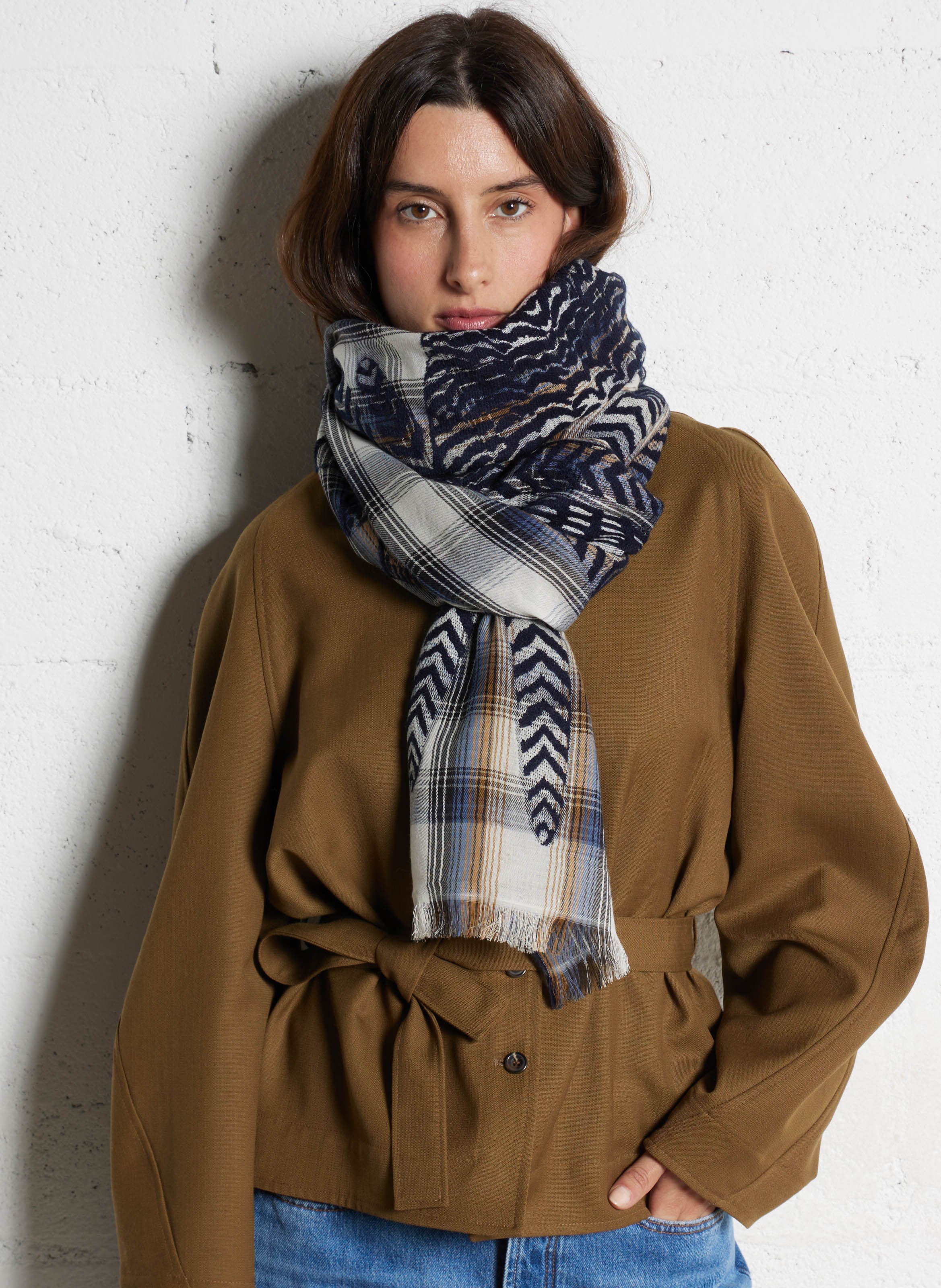 Echarpe imprimée à bords effilés INOUI EDITIONS