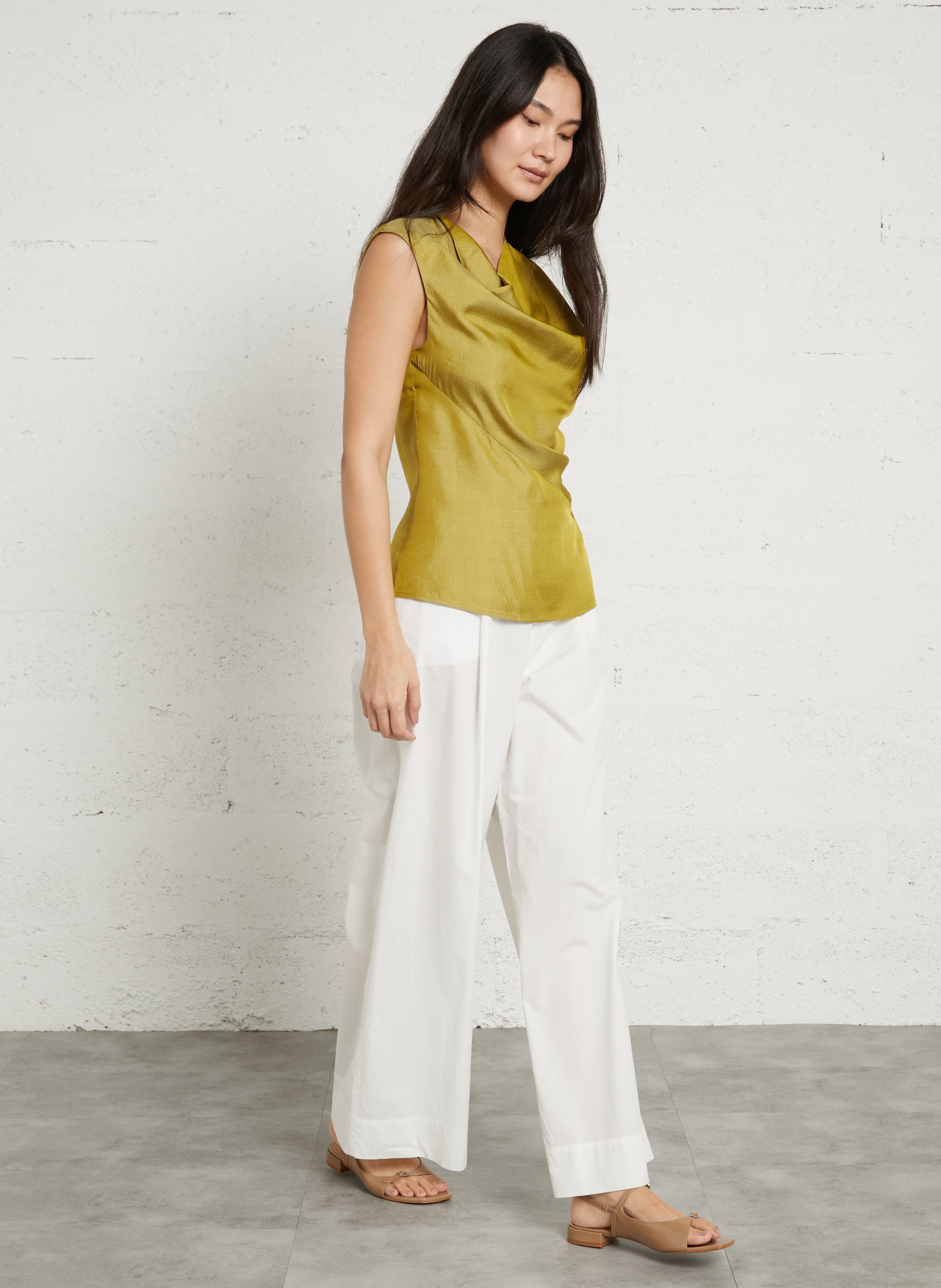 Sandales plates en cuir vernis JB MARTIN Beige