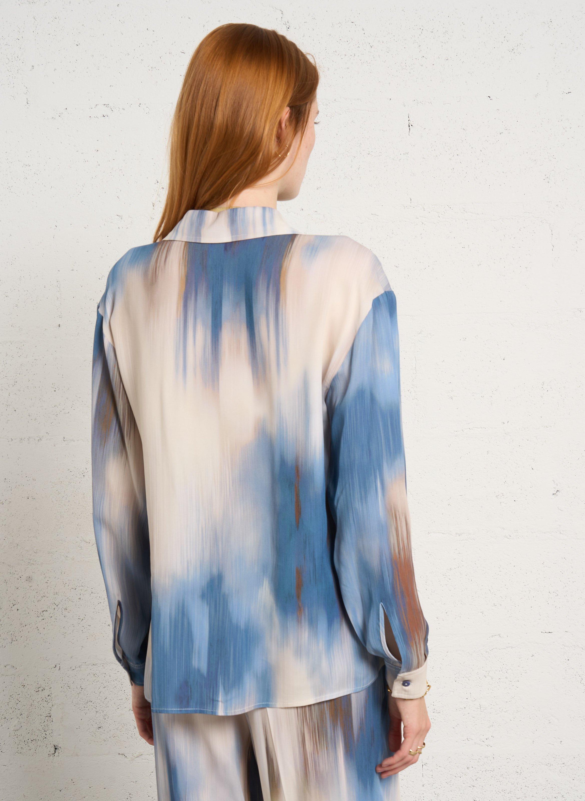 Bedruckte Bluse mit klassischem Kragen MOMONI Mehrfarbig