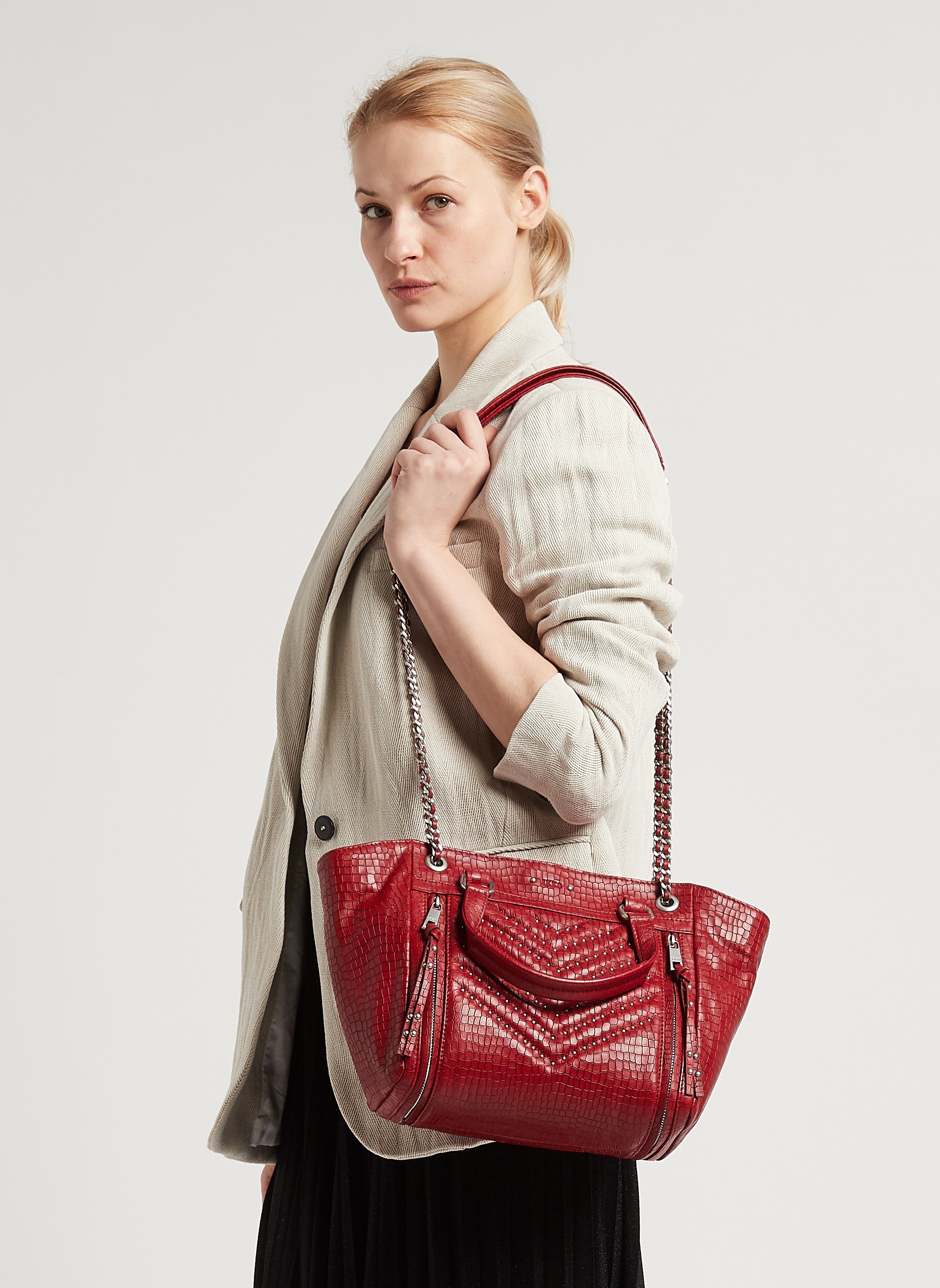 IKKS Sac port main emboss croco en cuir Rouge